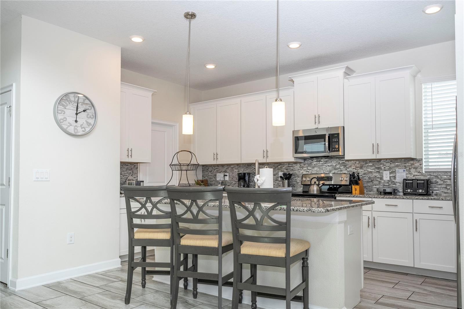 1646 MOON VALLEY DR, DAVENPORT, FL, 33896