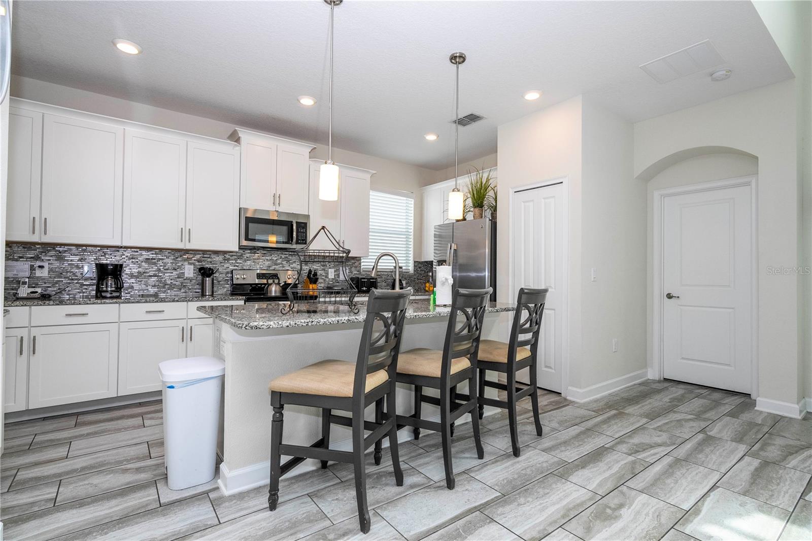 1646 MOON VALLEY DR, DAVENPORT, FL, 33896