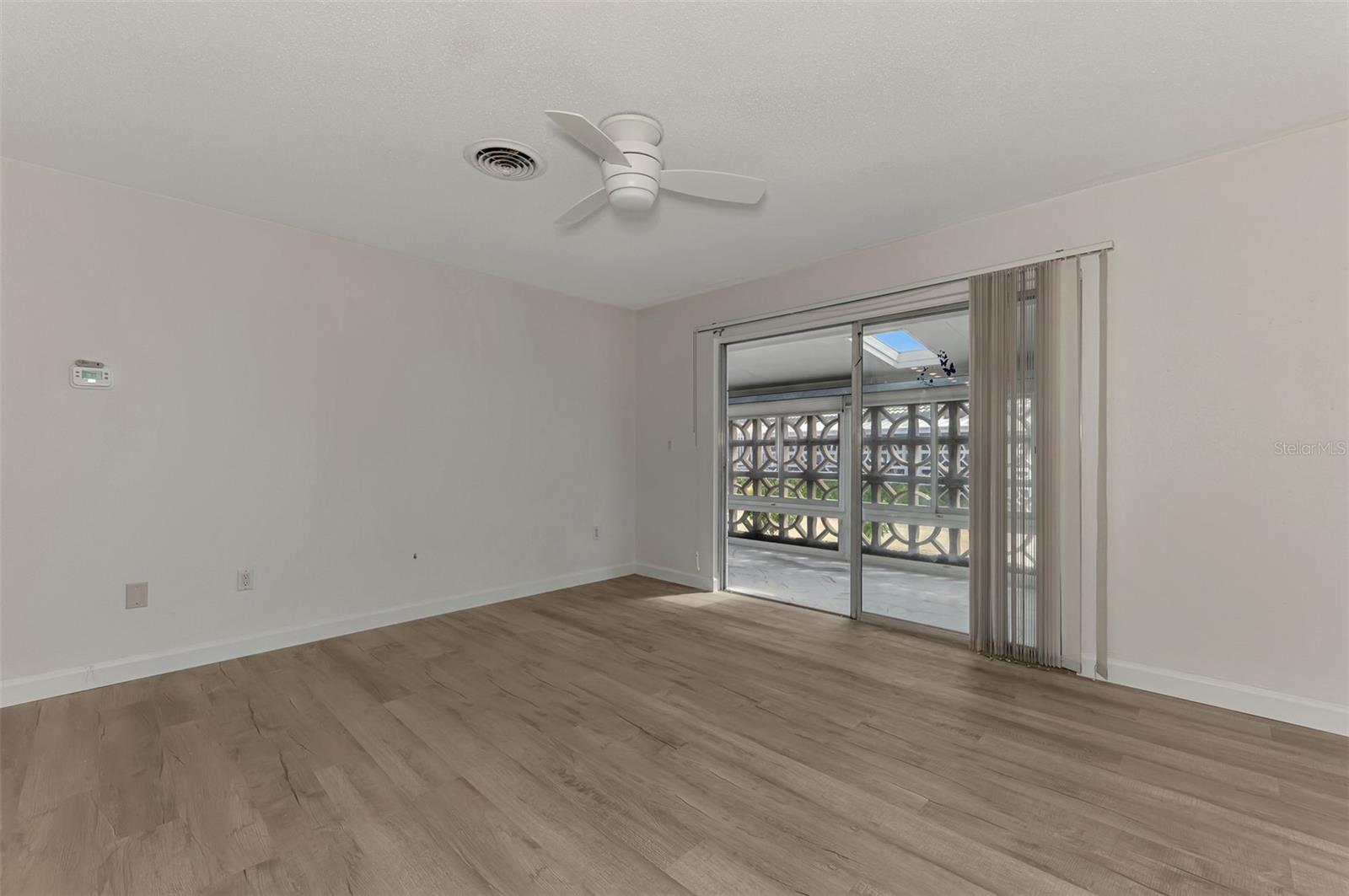 1205 TARPON CENTER DR #E2, VENICE, FL, 34285