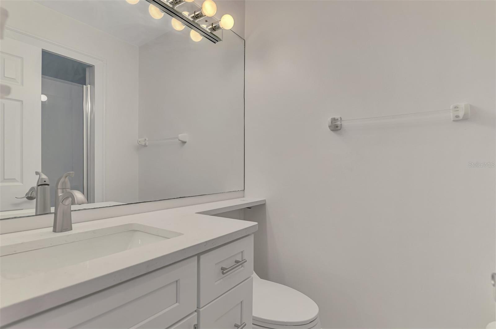 1205 TARPON CENTER DR #E2, VENICE, FL, 34285