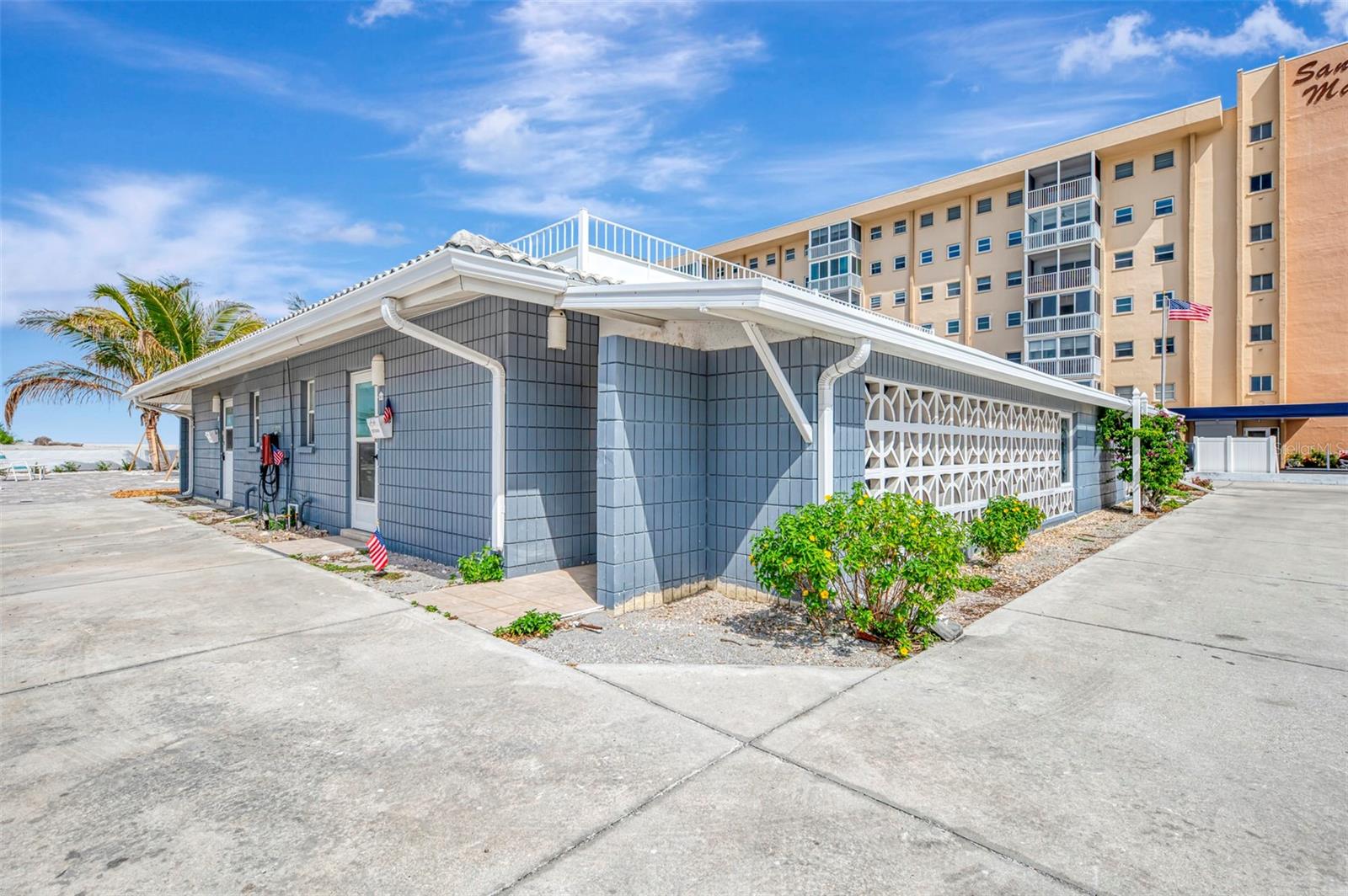 1205 TARPON CENTER DR #E2, VENICE, FL, 34285