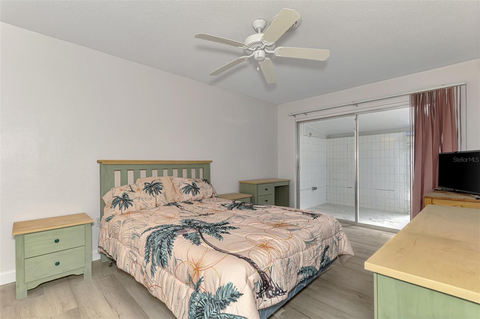1205 TARPON CENTER DR #E2, VENICE, FL, 34285