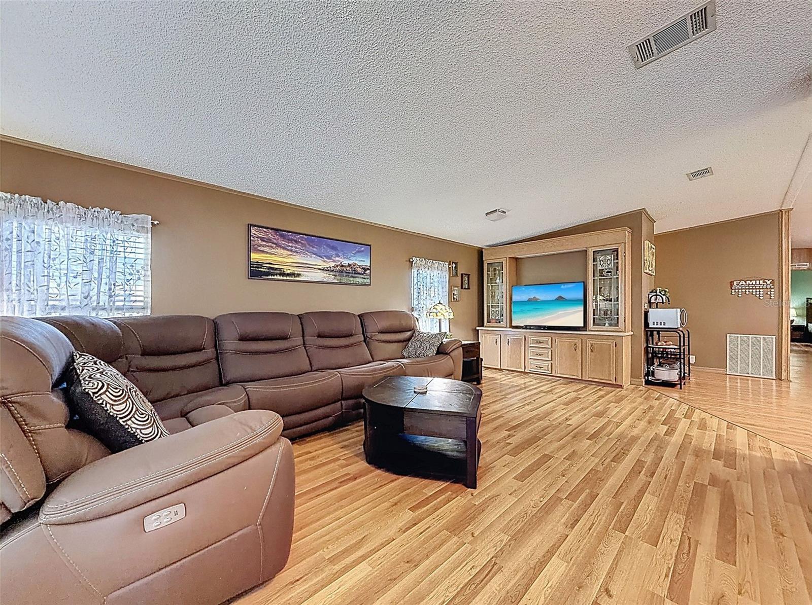 454 VILLAGE CIR SW, WINTER HAVEN, FL, 33880