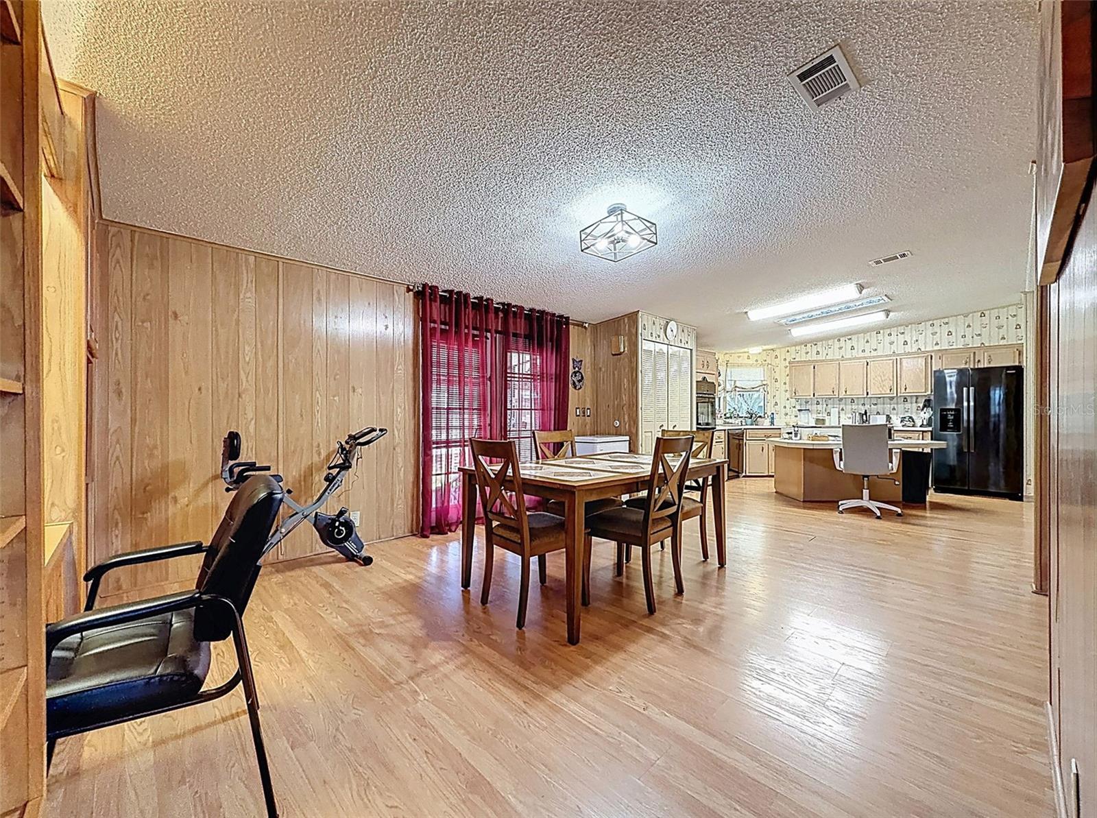 454 VILLAGE CIR SW, WINTER HAVEN, FL, 33880