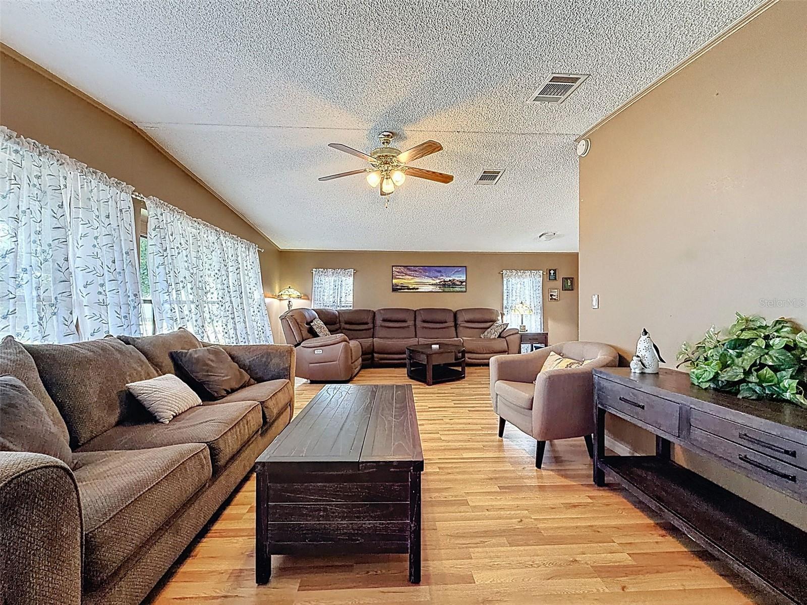 454 VILLAGE CIR SW, WINTER HAVEN, FL, 33880