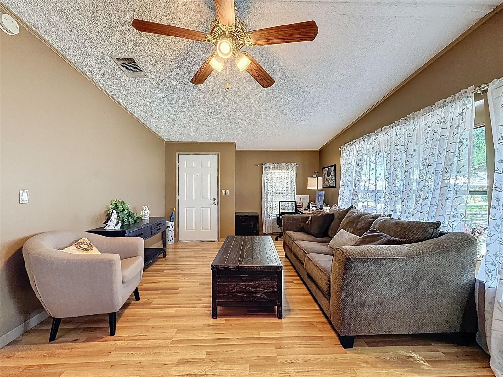 454 VILLAGE CIR SW, WINTER HAVEN, FL, 33880