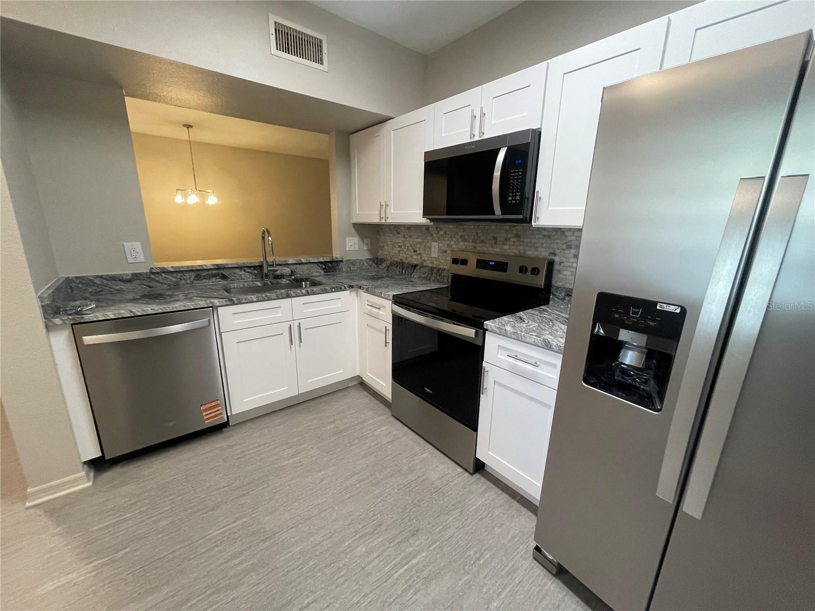 6004 PORTSDALE PL #101, RIVERVIEW, FL, 33578