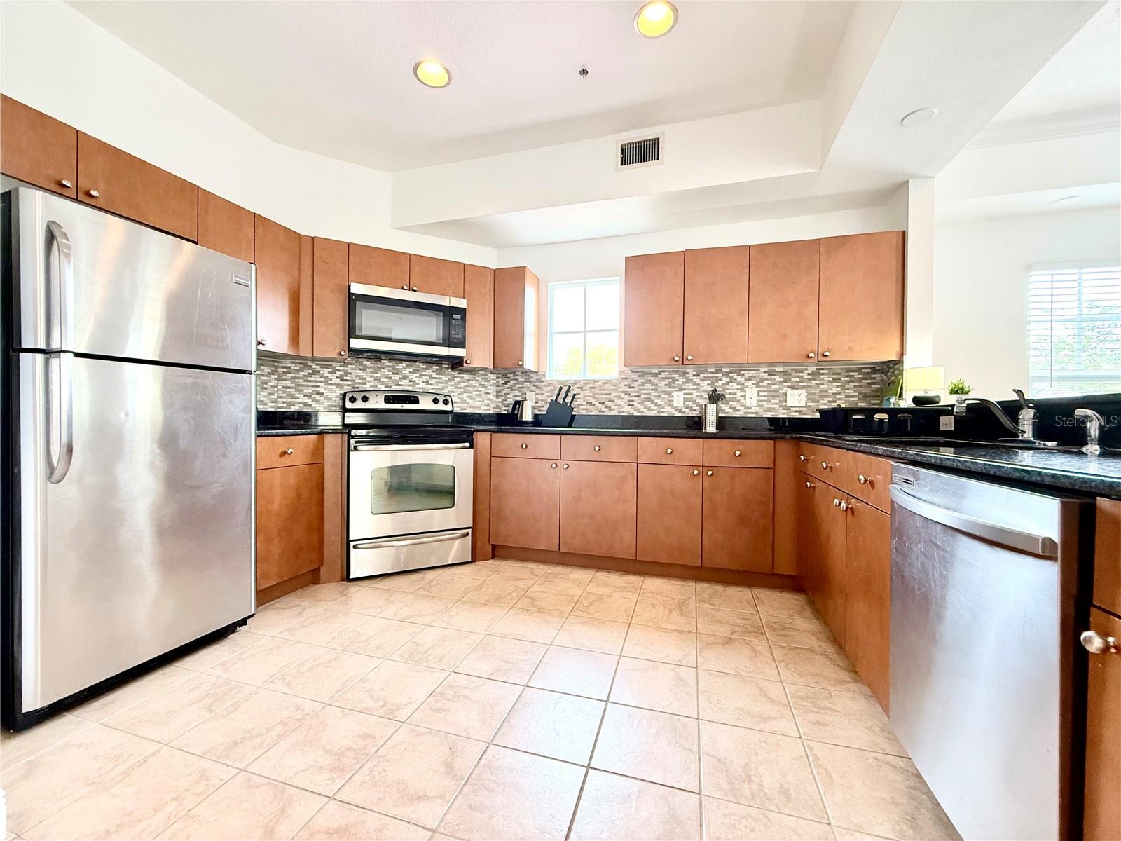 630 BLUE TAVERNA LN, CLEARWATER, FL, 33756