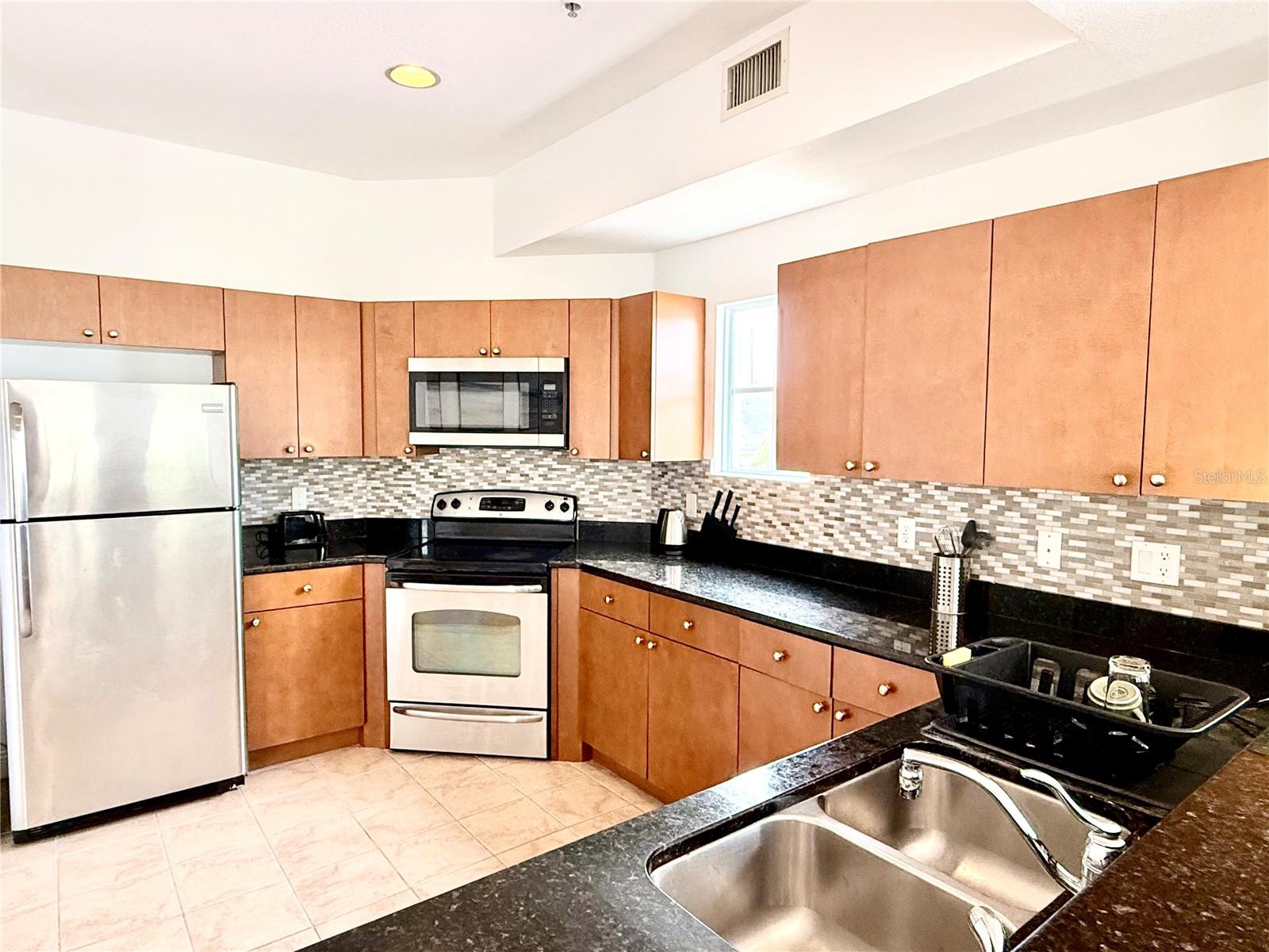 630 BLUE TAVERNA LN, CLEARWATER, FL, 33756