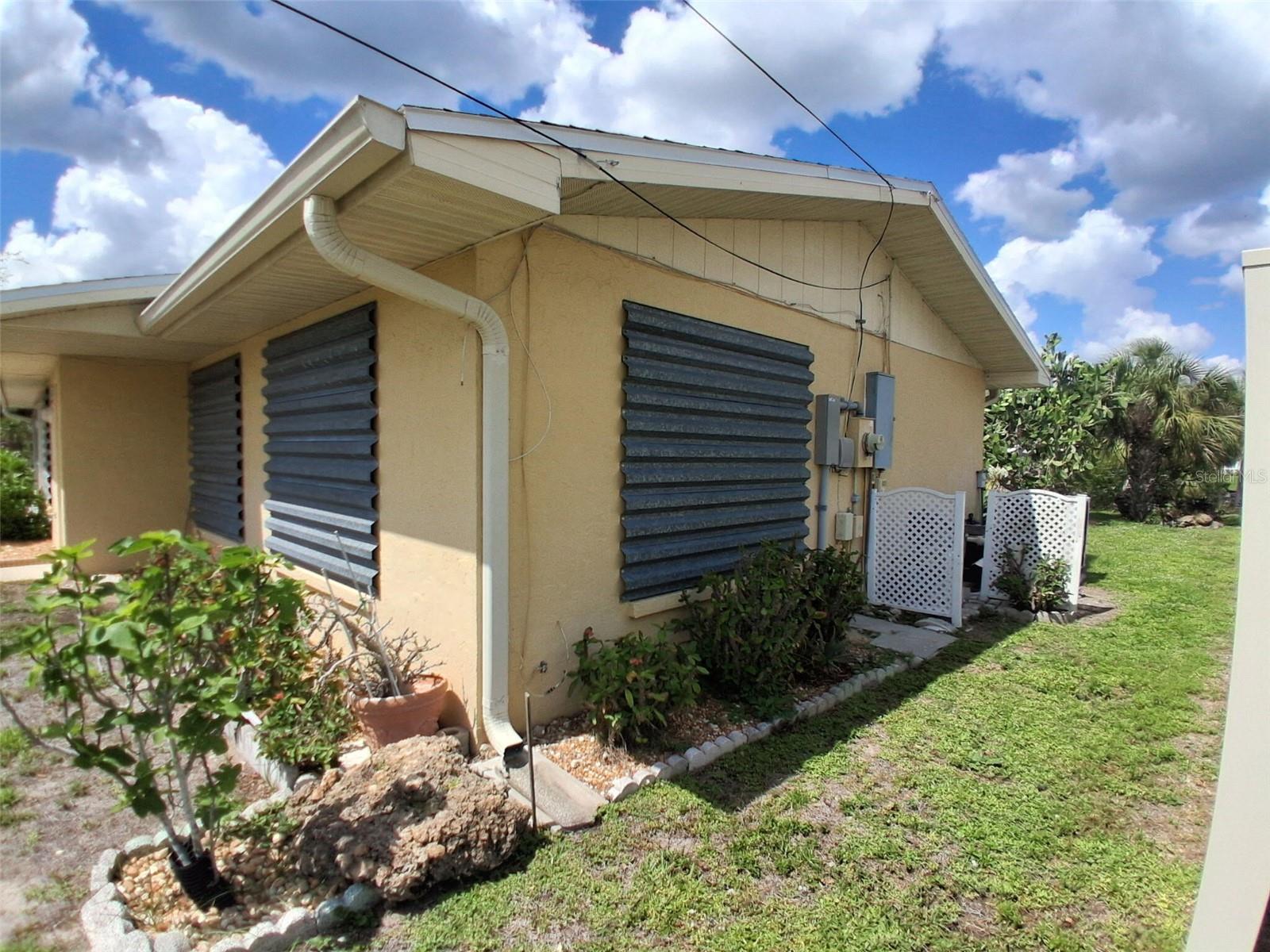 2706 AUBURN BLVD, PORT CHARLOTTE, FL, 33948