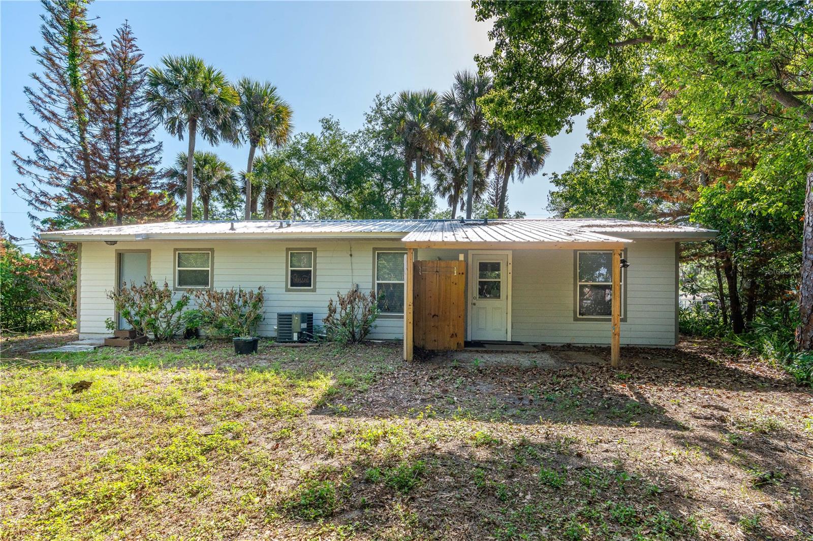 240 NEWCOMB ST, NEW SMYRNA BEACH, FL, 32168