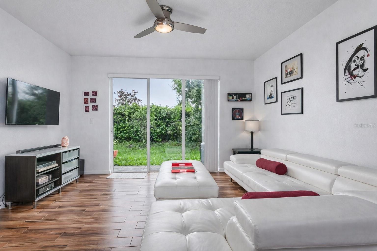 5014 WHITE SANDERLING CT, TAMPA, FL, 33619