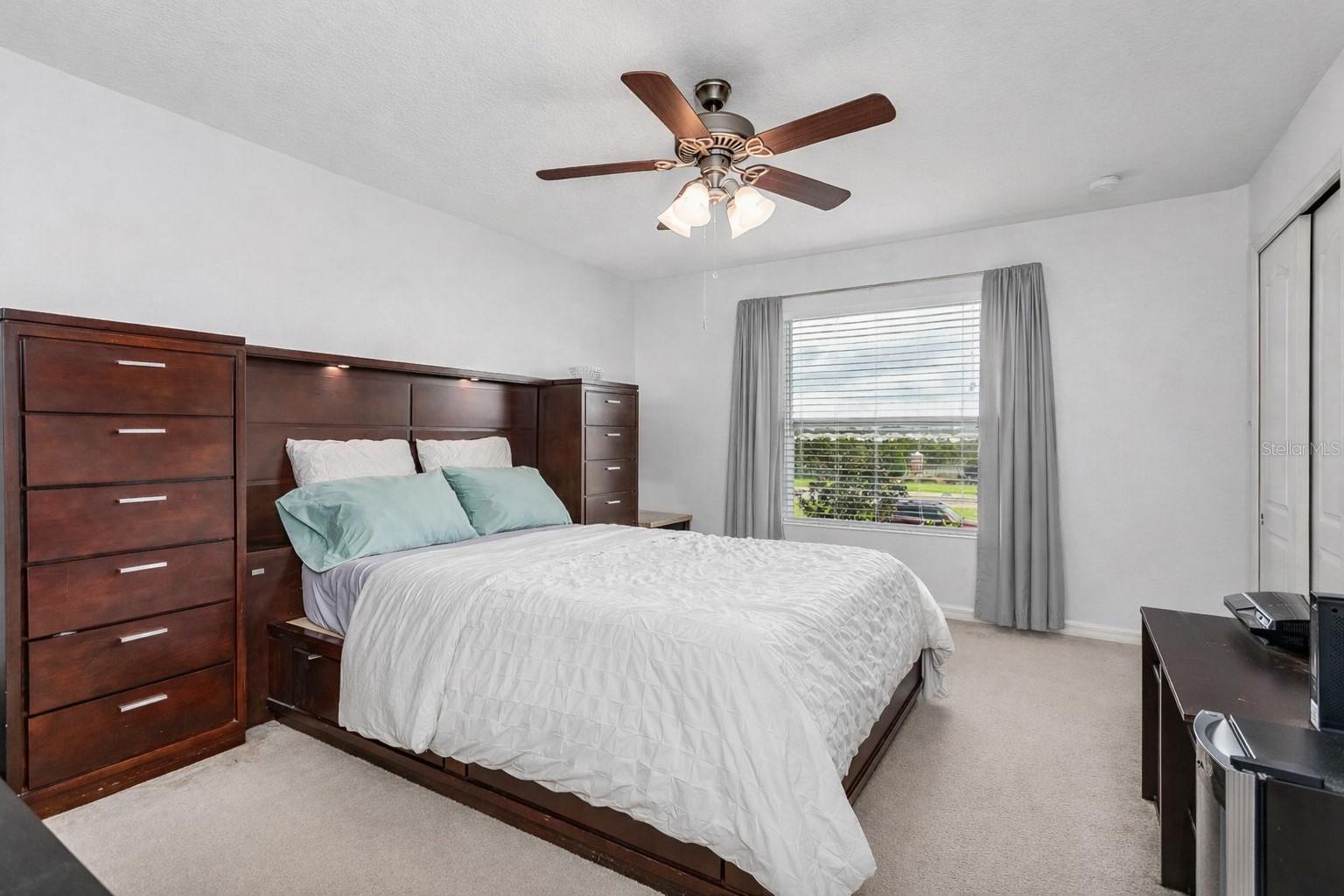 5014 WHITE SANDERLING CT, TAMPA, FL, 33619