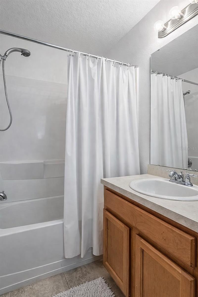 5014 WHITE SANDERLING CT, TAMPA, FL, 33619