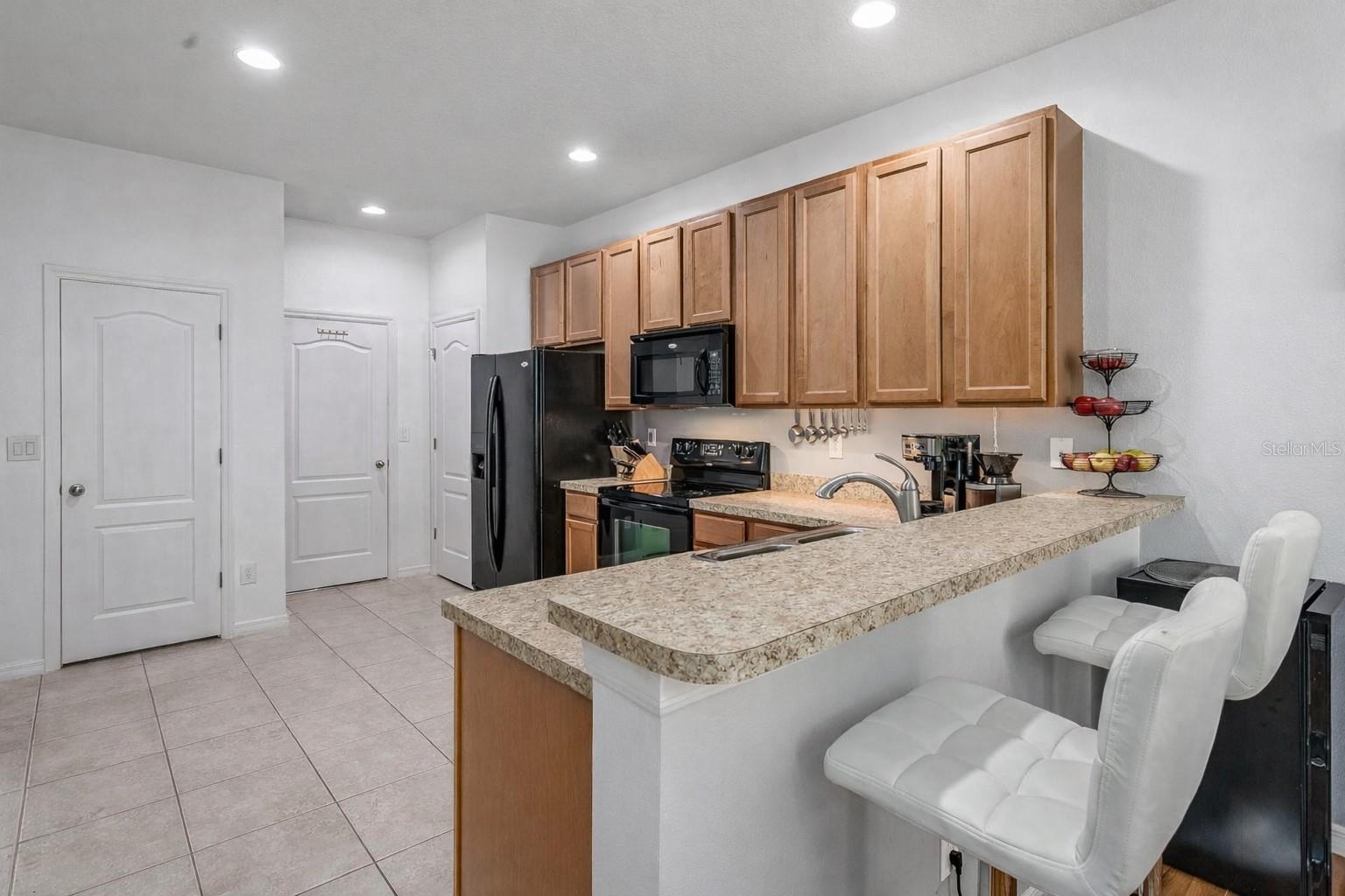 5014 WHITE SANDERLING CT, TAMPA, FL, 33619