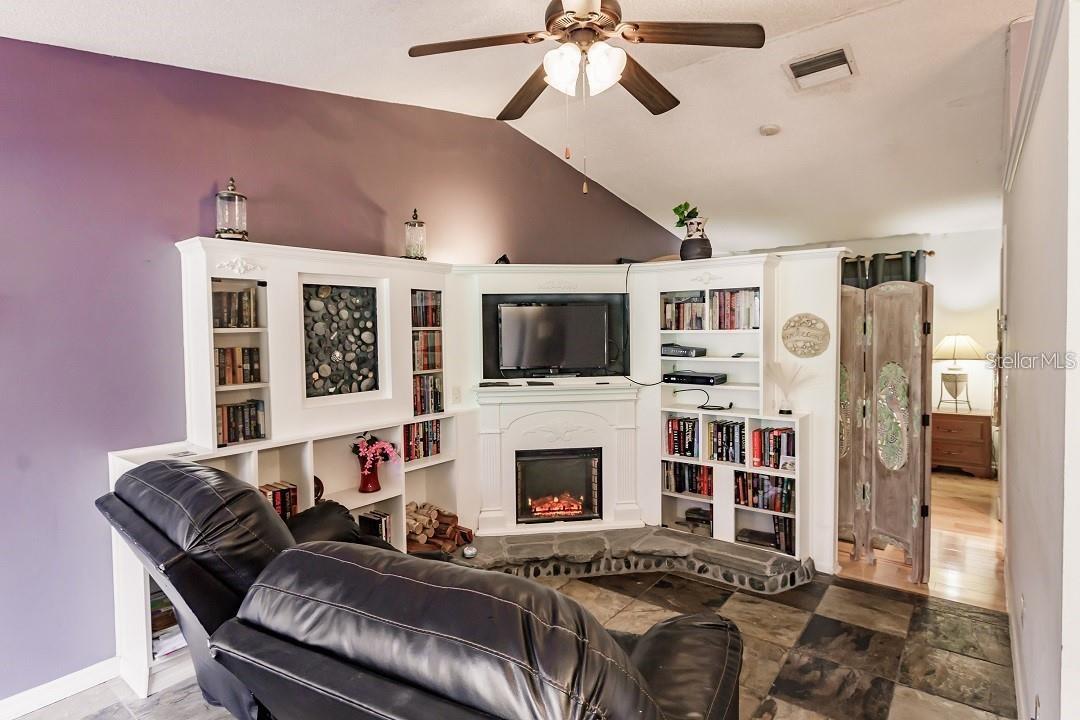 323 BOBBY JONES RD #323, SARASOTA, FL, 34232