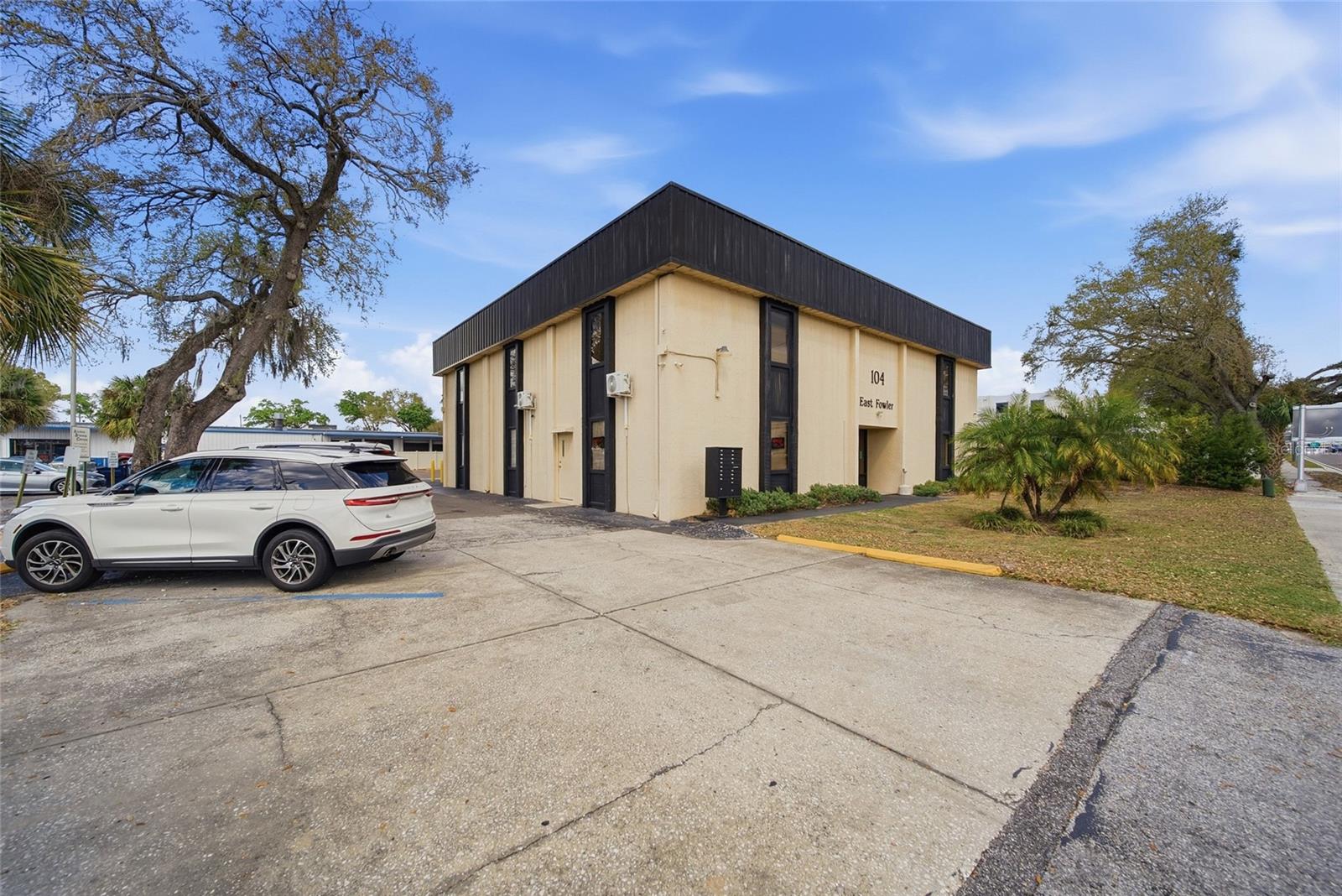 104 E FOWLER AVE, TAMPA, FL, 33612