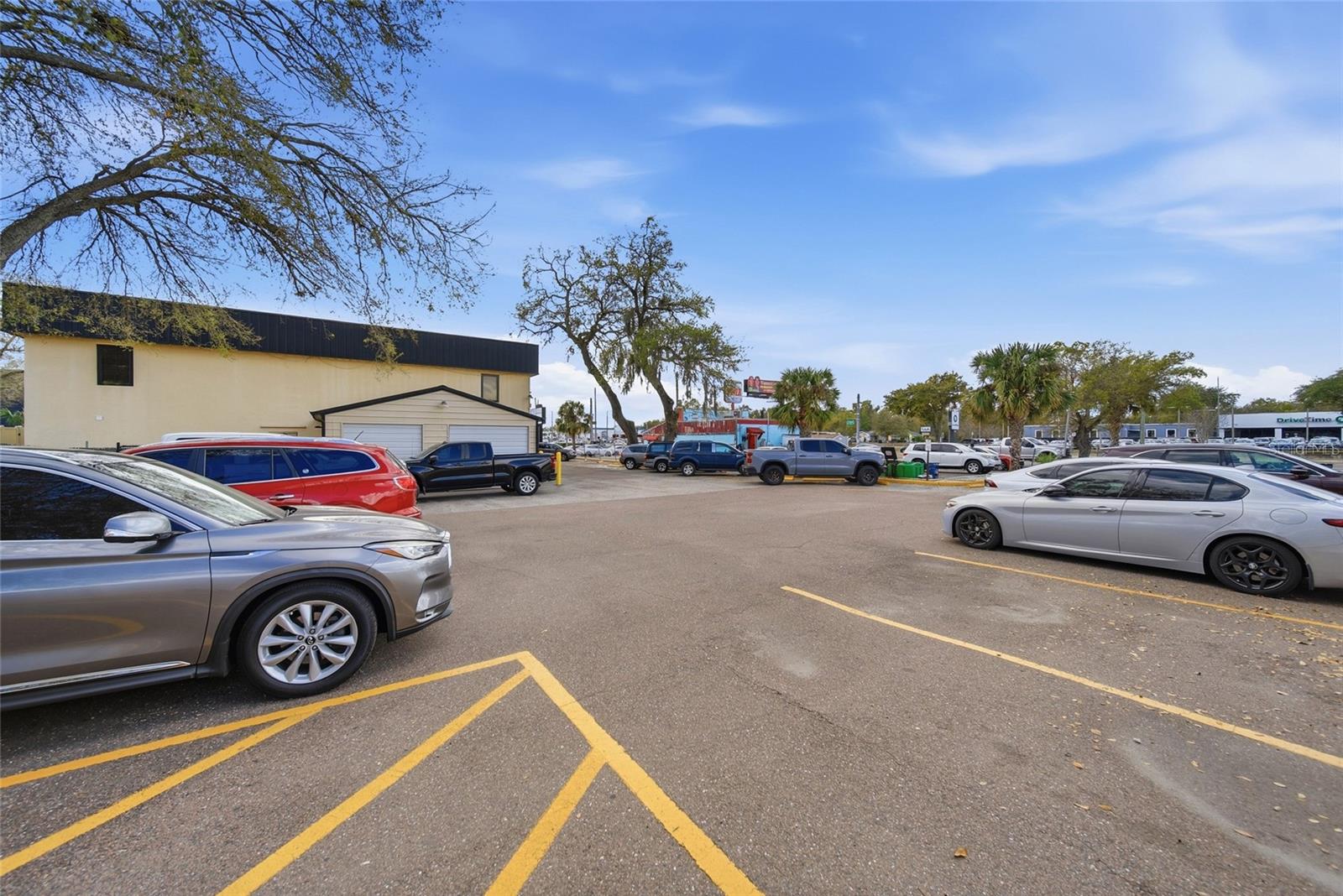 104 E FOWLER AVE, TAMPA, FL, 33612