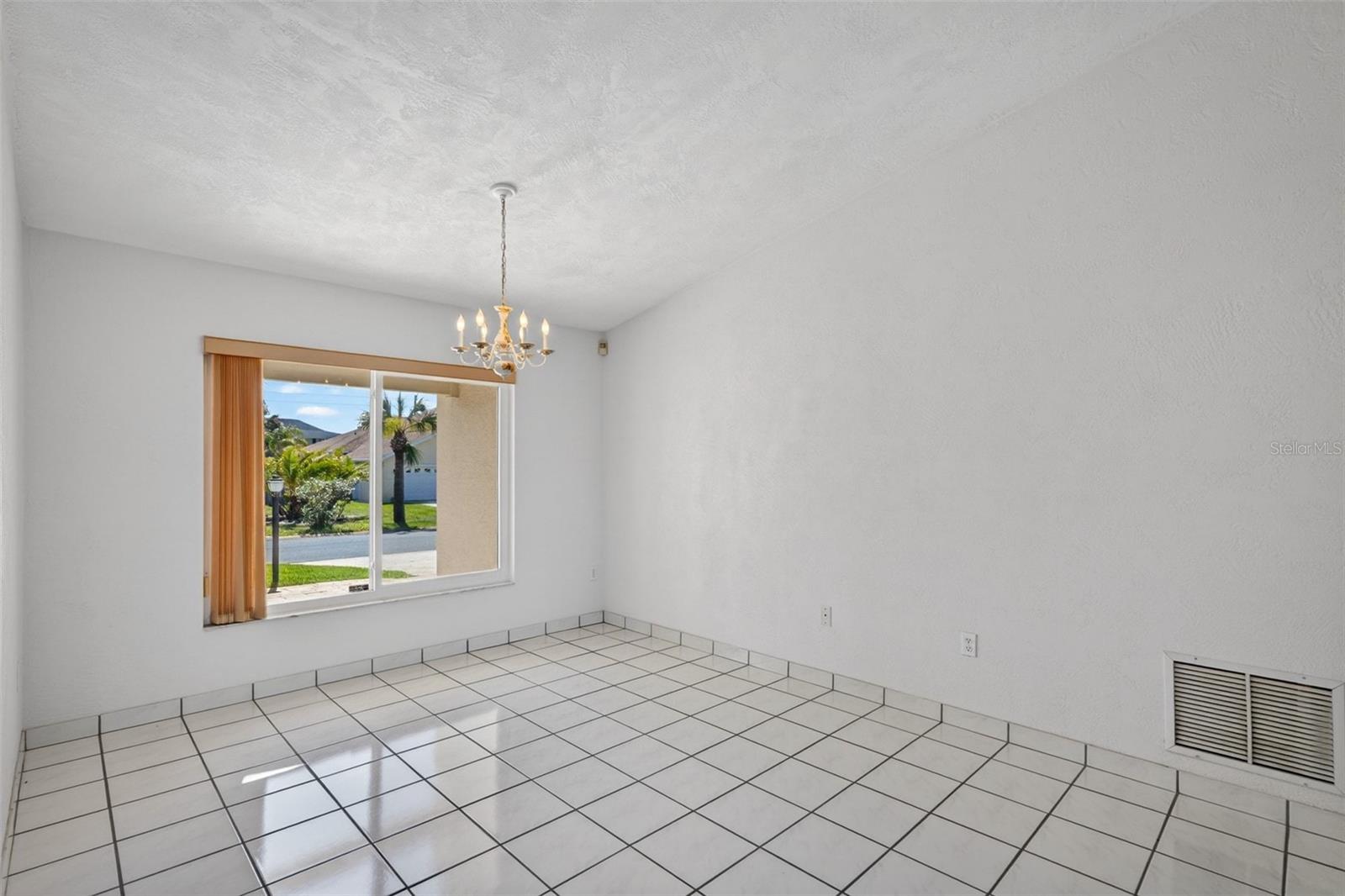9 SAND DOLLAR DR, ORMOND BEACH, FL, 32176