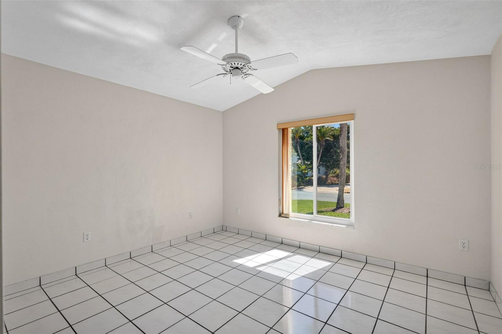 9 SAND DOLLAR DR, ORMOND BEACH, FL, 32176
