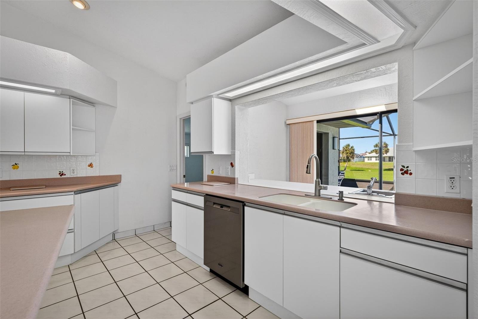 9 SAND DOLLAR DR, ORMOND BEACH, FL, 32176