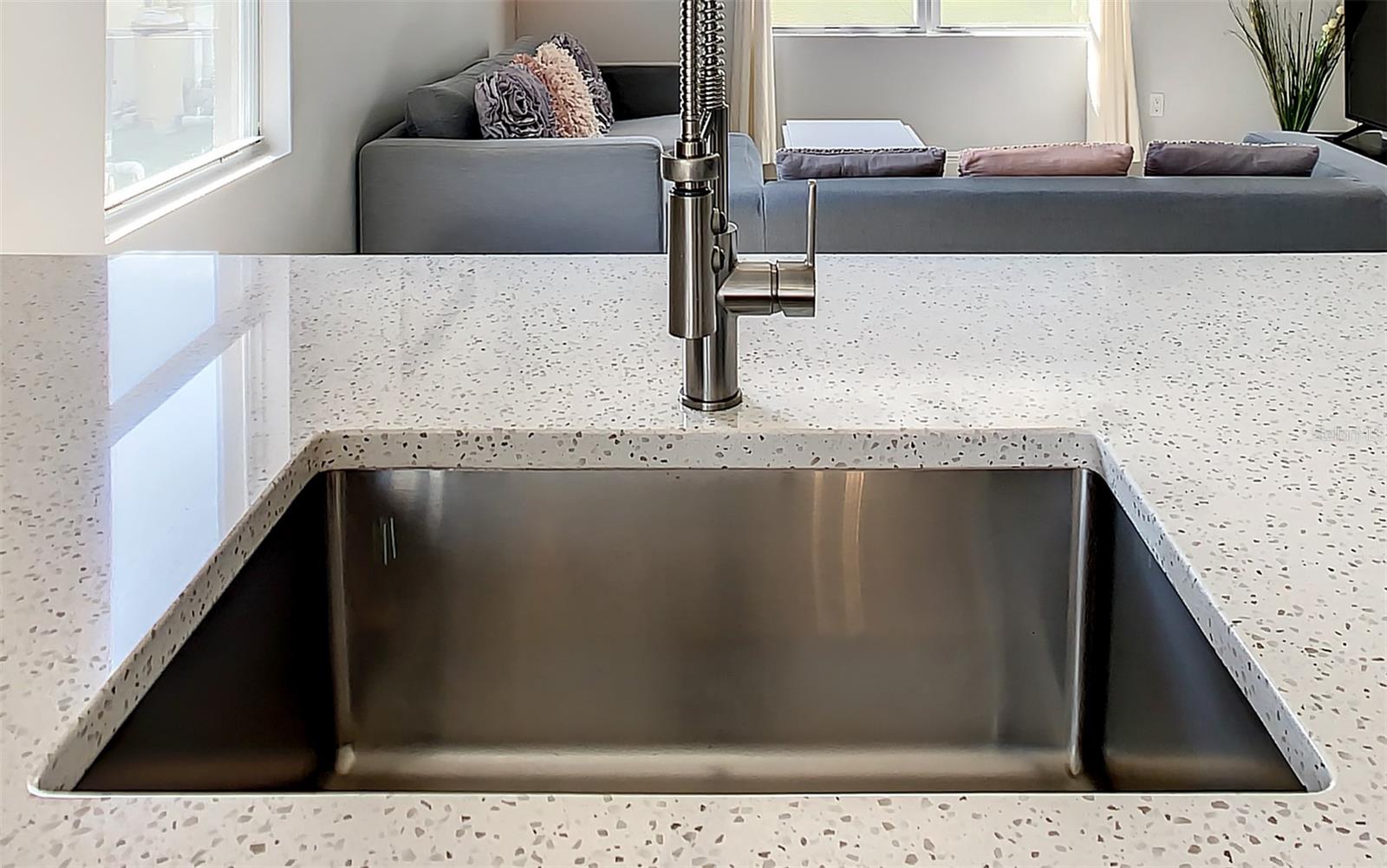 223 KNOLLWOOD DR, DAVENPORT, FL, 33837