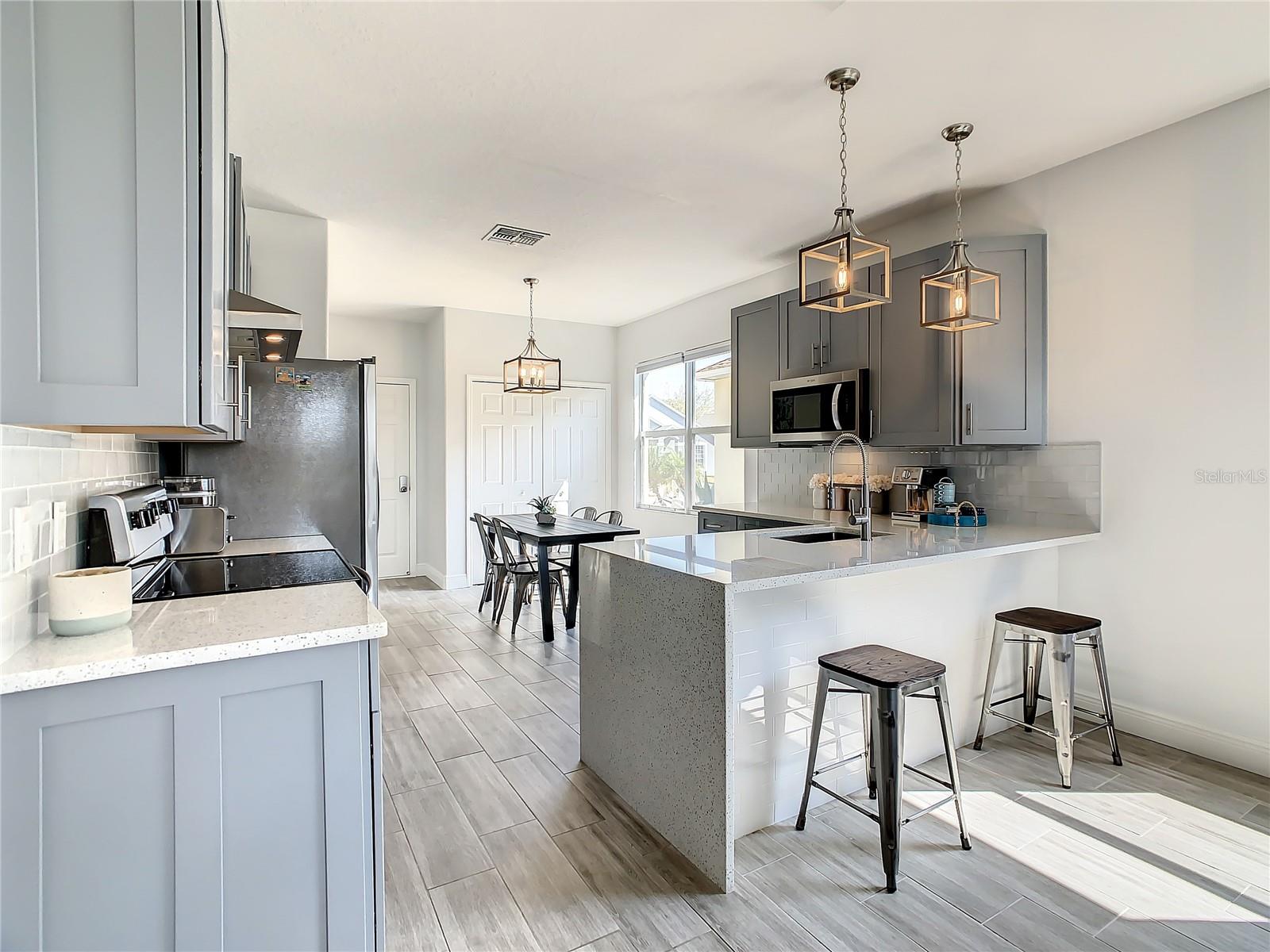 223 KNOLLWOOD DR, DAVENPORT, FL, 33837