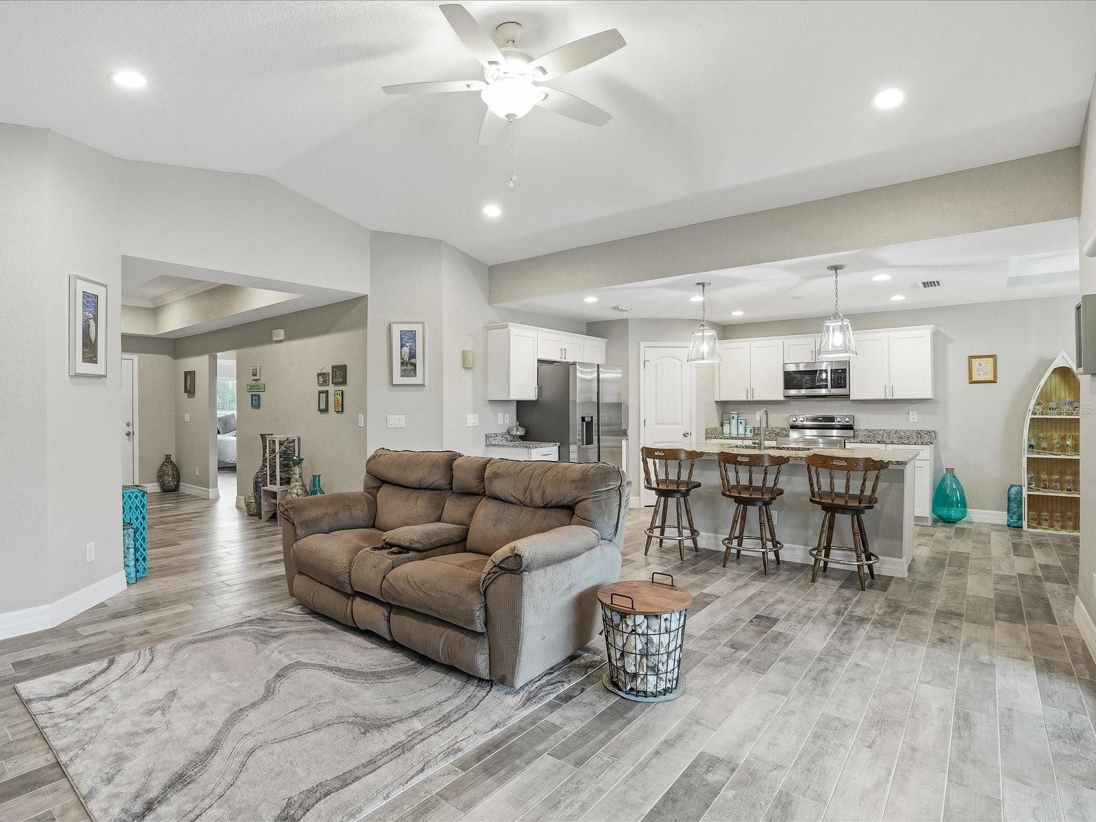 127 GLADES DR, ROTONDA WEST, FL, 33947