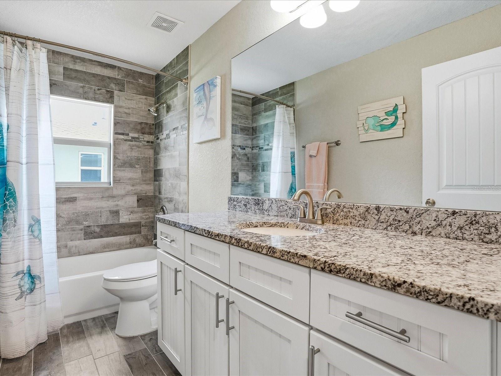 127 GLADES DR, ROTONDA WEST, FL, 33947