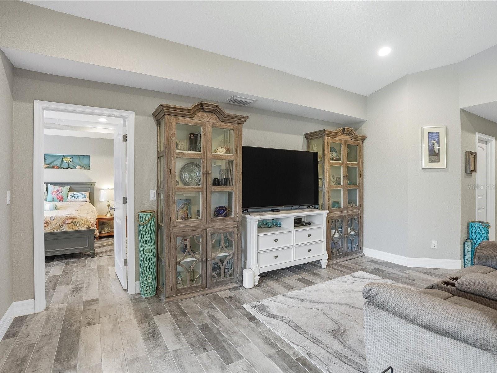 127 GLADES DR, ROTONDA WEST, FL, 33947