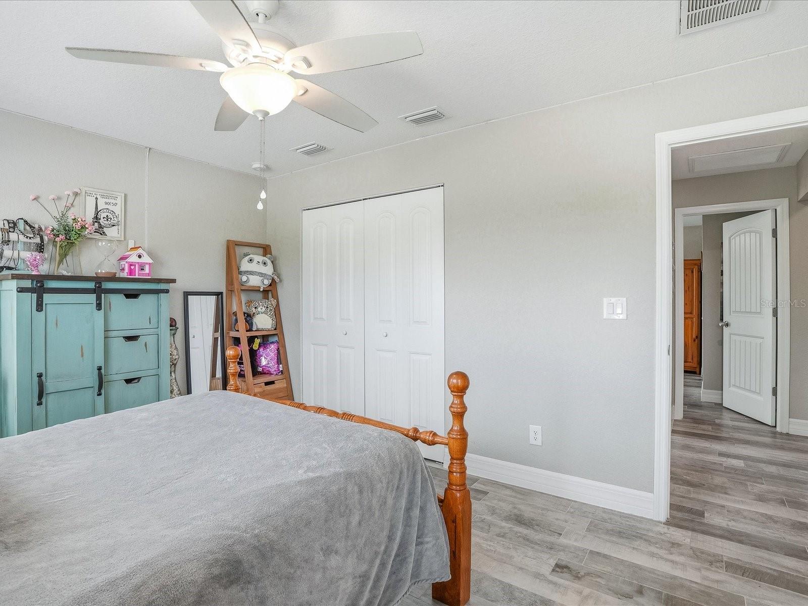 127 GLADES DR, ROTONDA WEST, FL, 33947