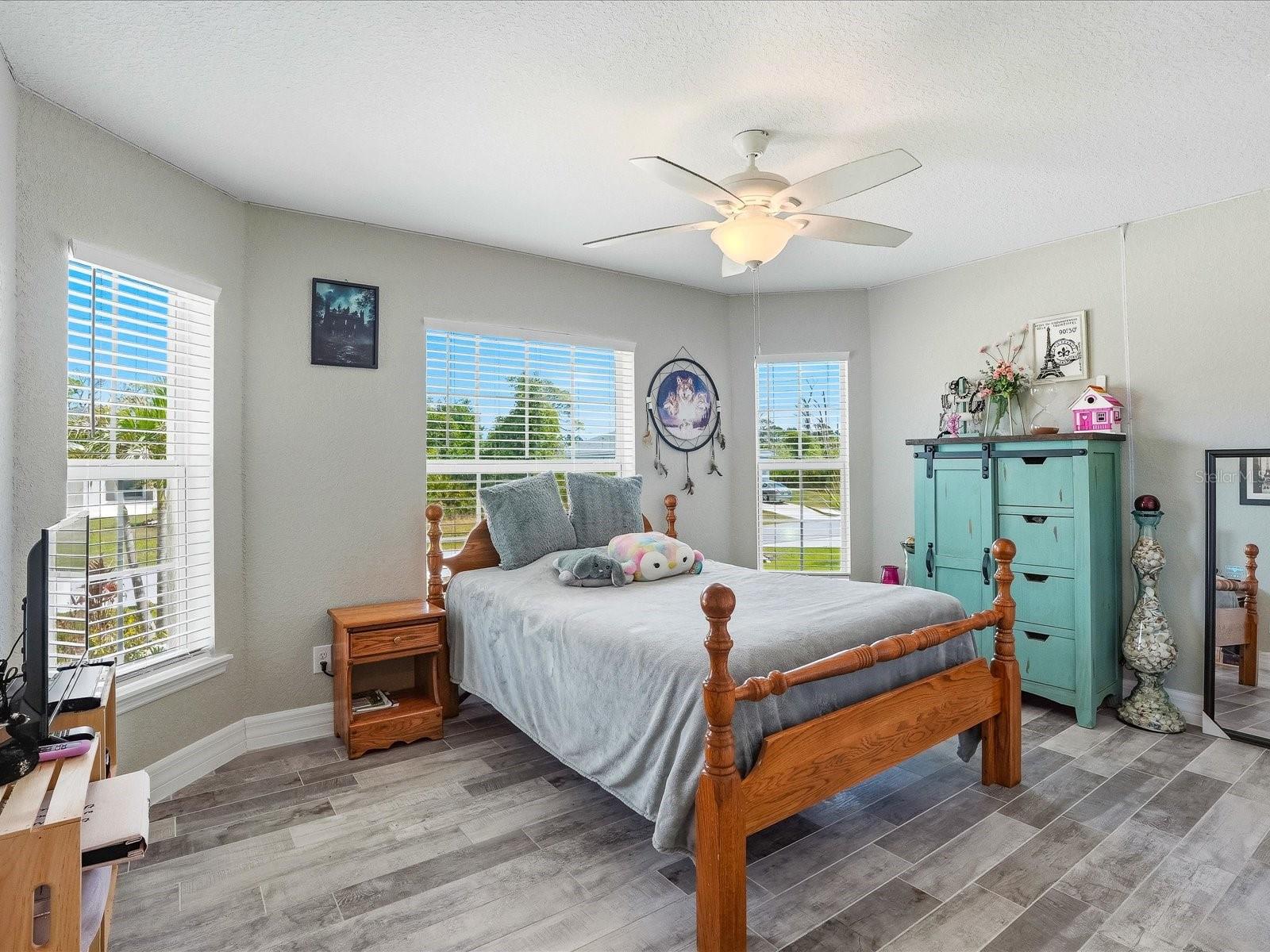 127 GLADES DR, ROTONDA WEST, FL, 33947