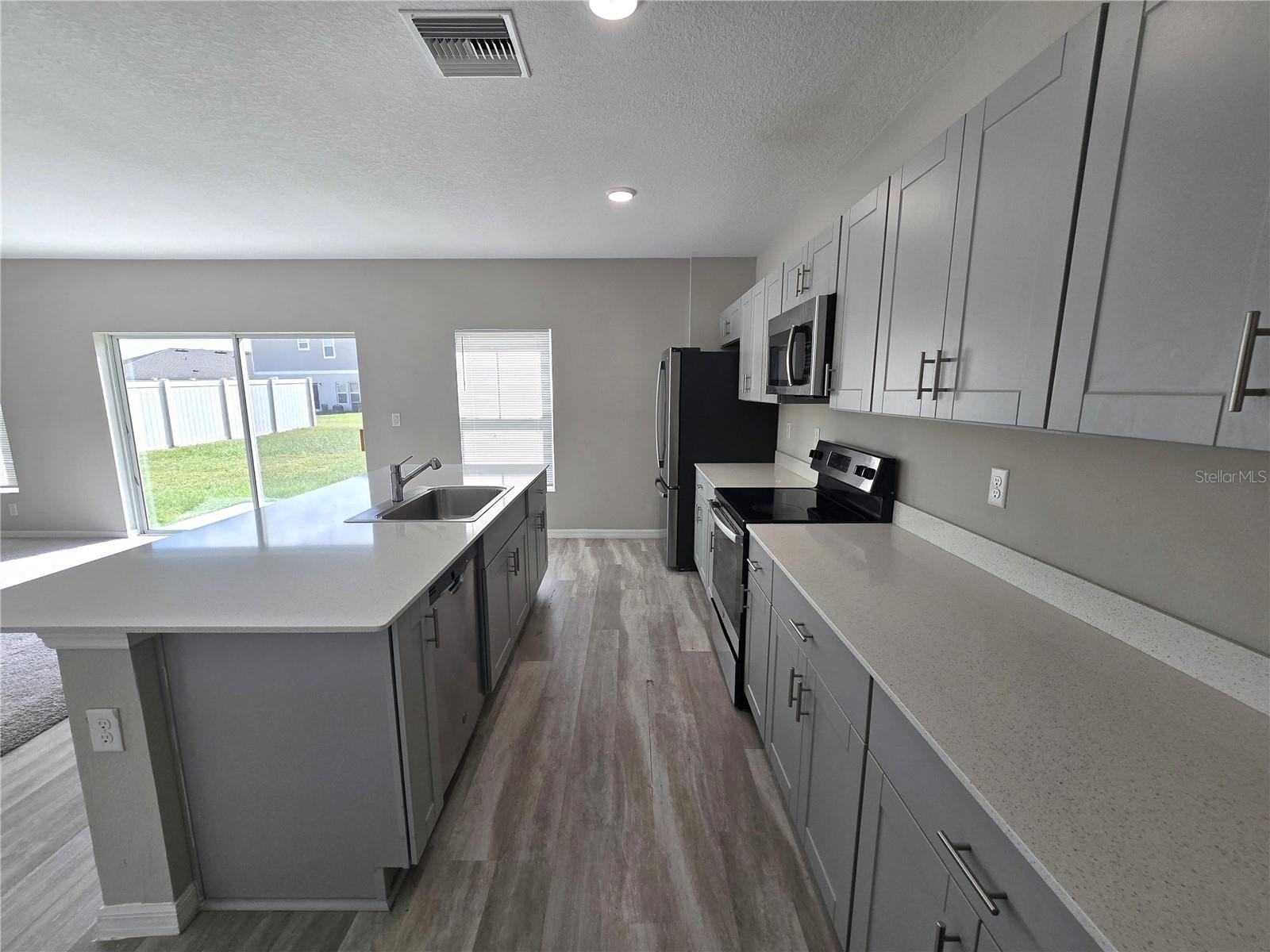 5694 ARLINGTON RIVER DR, LAKELAND, FL, 33803