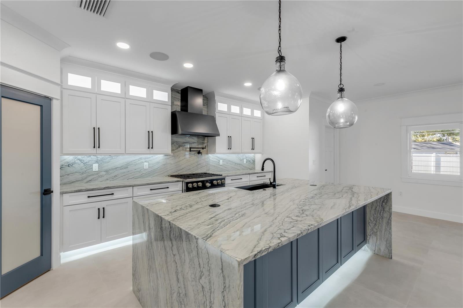 210 DUE EAST ST, NEW SMYRNA BEACH, FL, 32169