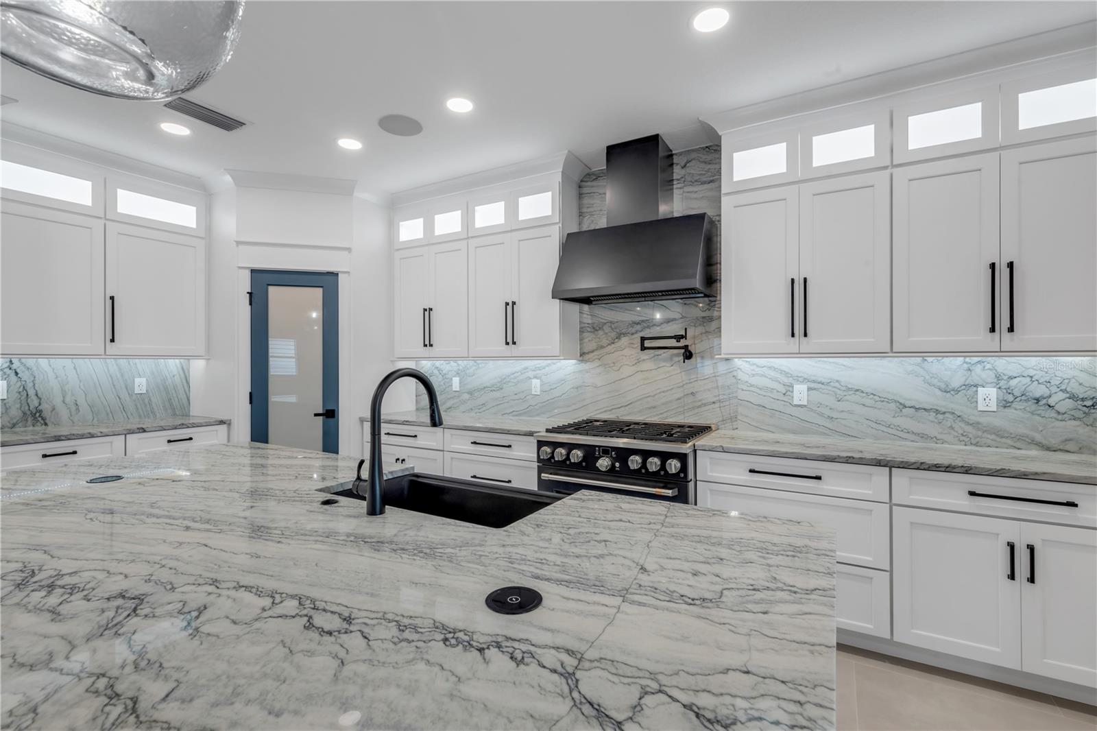 210 DUE EAST ST, NEW SMYRNA BEACH, FL, 32169