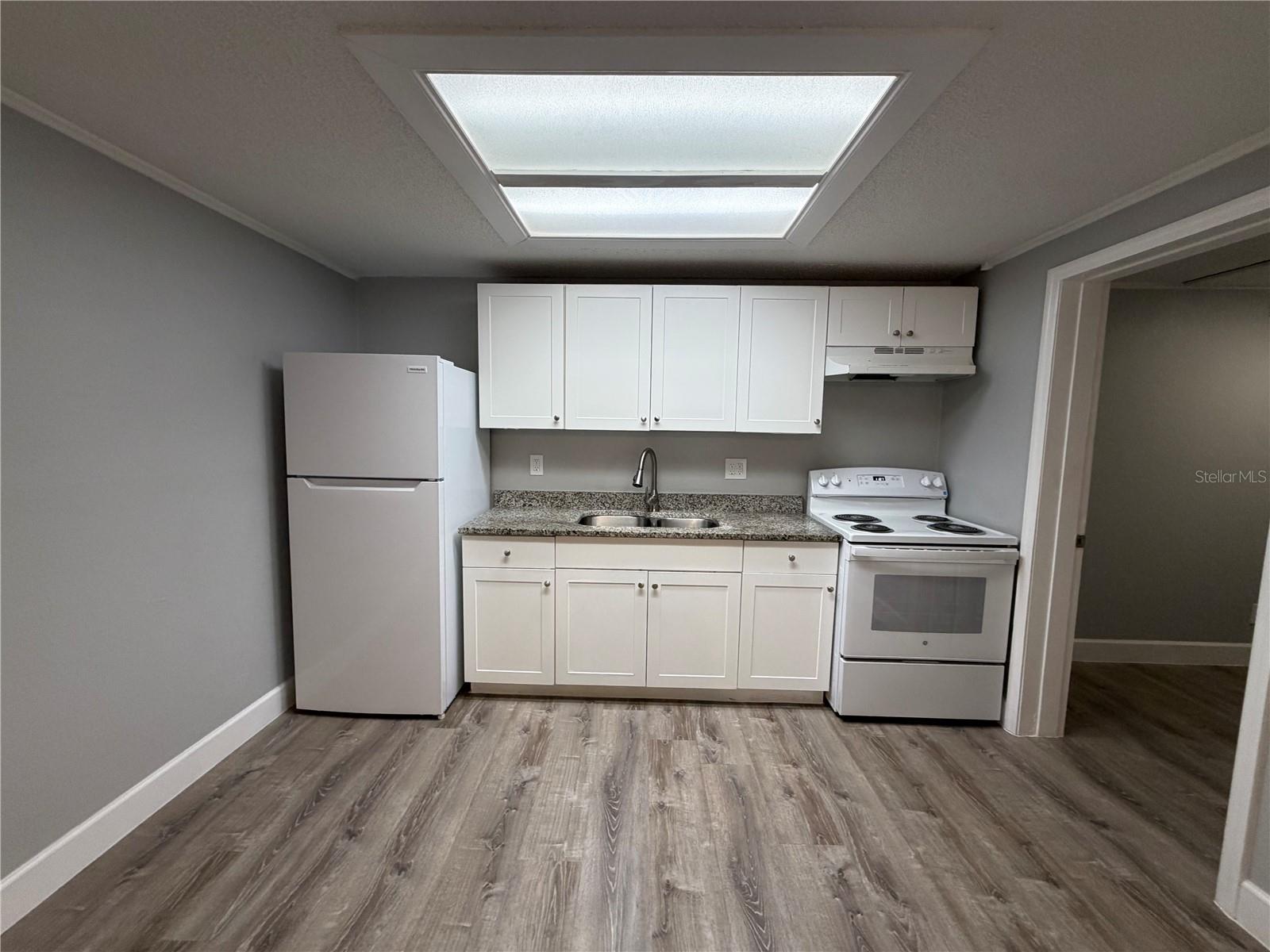 1400 STRAWBERRY PL #5, PLANT CITY, FL, 33563