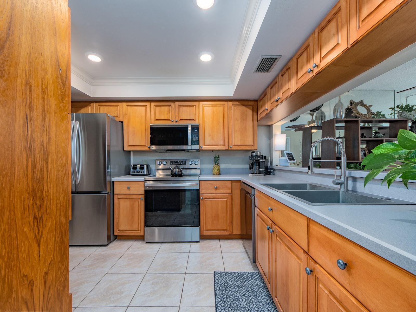 New LG Appliances including Washer and Dryer