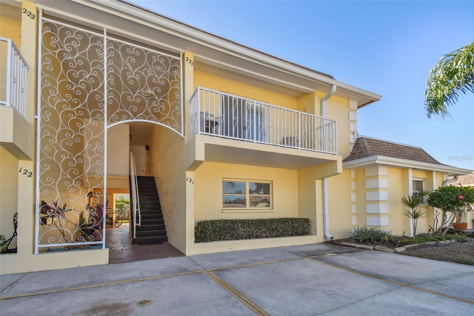 610 INDIAN ROCKS RD N #121, BELLEAIR BLUFFS, FL, 33770