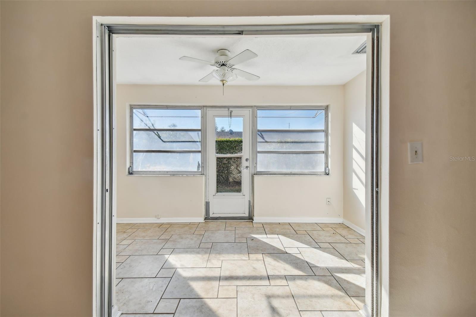 610 INDIAN ROCKS RD N #121, BELLEAIR BLUFFS, FL, 33770