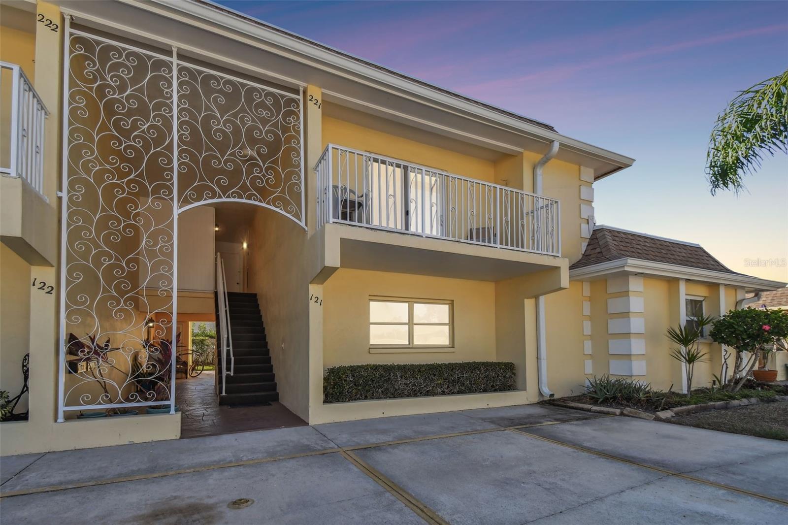 610 INDIAN ROCKS RD N #121, BELLEAIR BLUFFS, FL, 33770