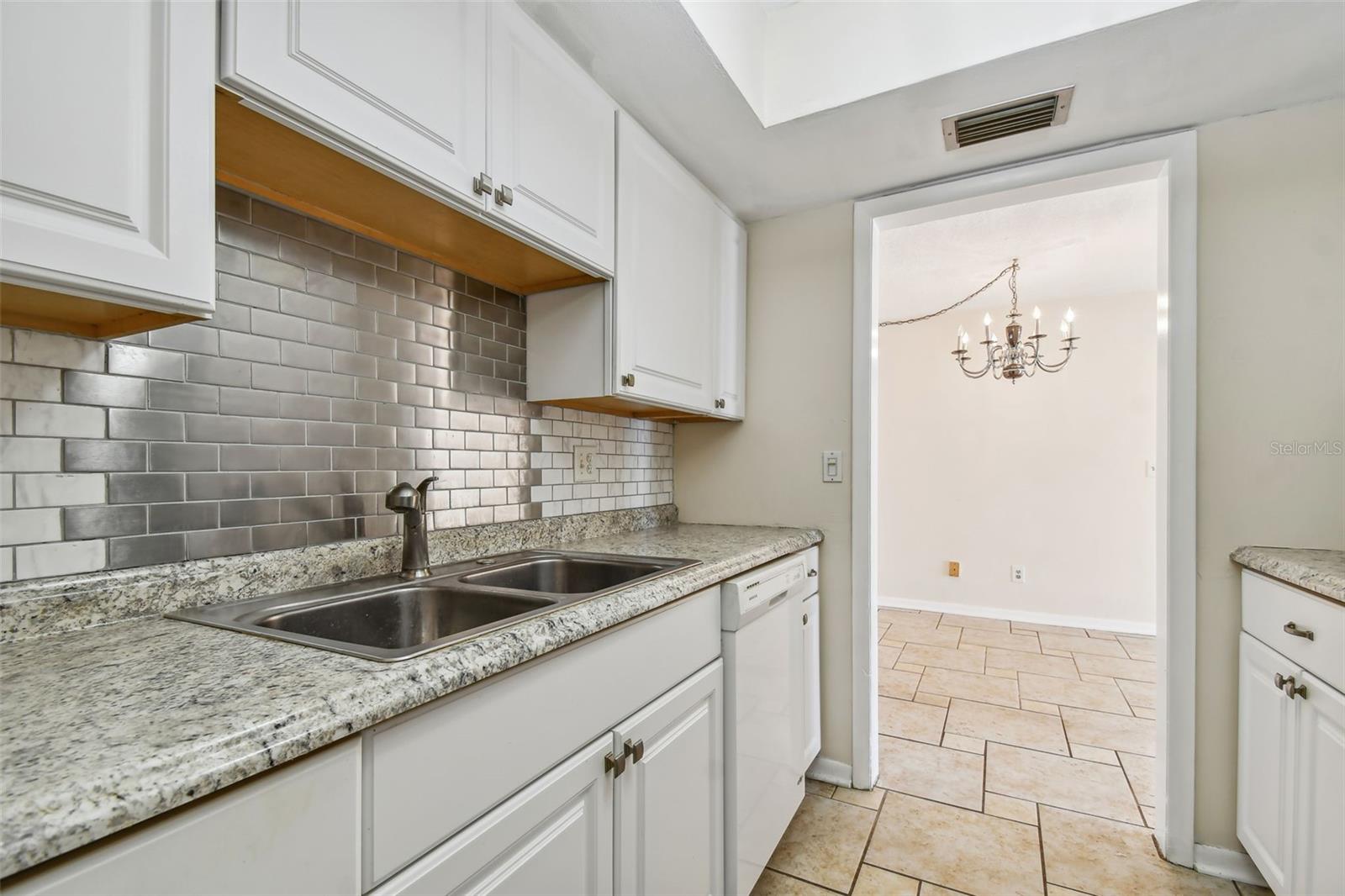 610 INDIAN ROCKS RD N #121, BELLEAIR BLUFFS, FL, 33770