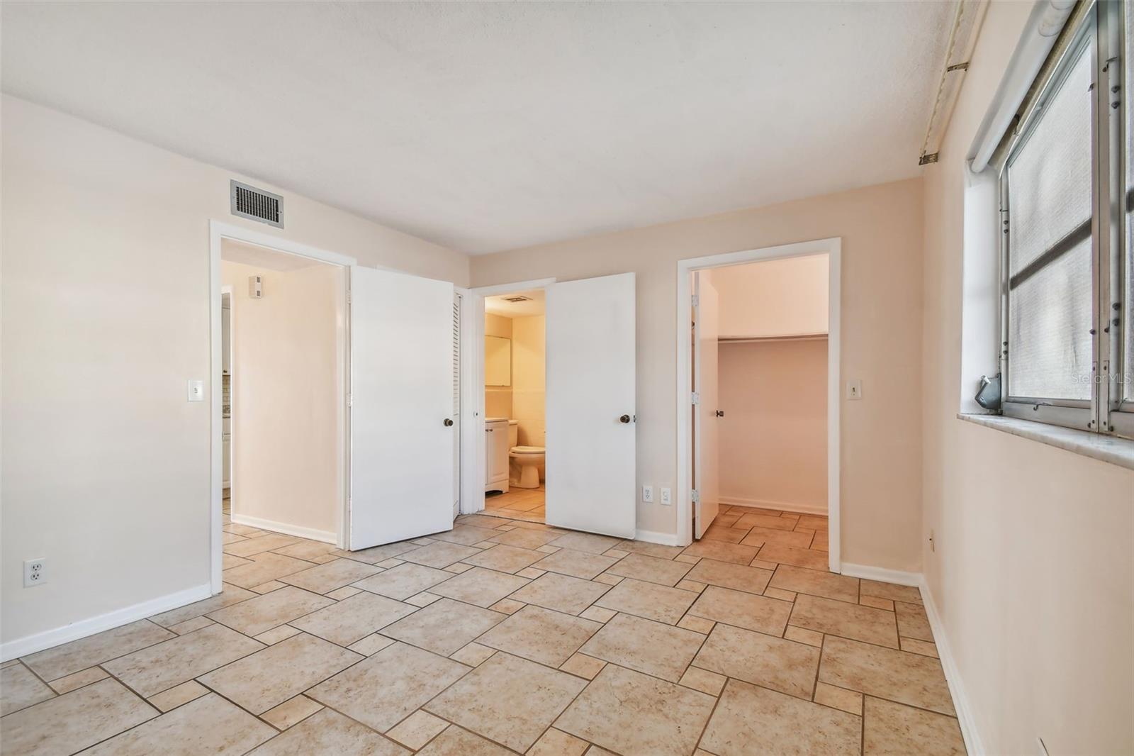 610 INDIAN ROCKS RD N #121, BELLEAIR BLUFFS, FL, 33770