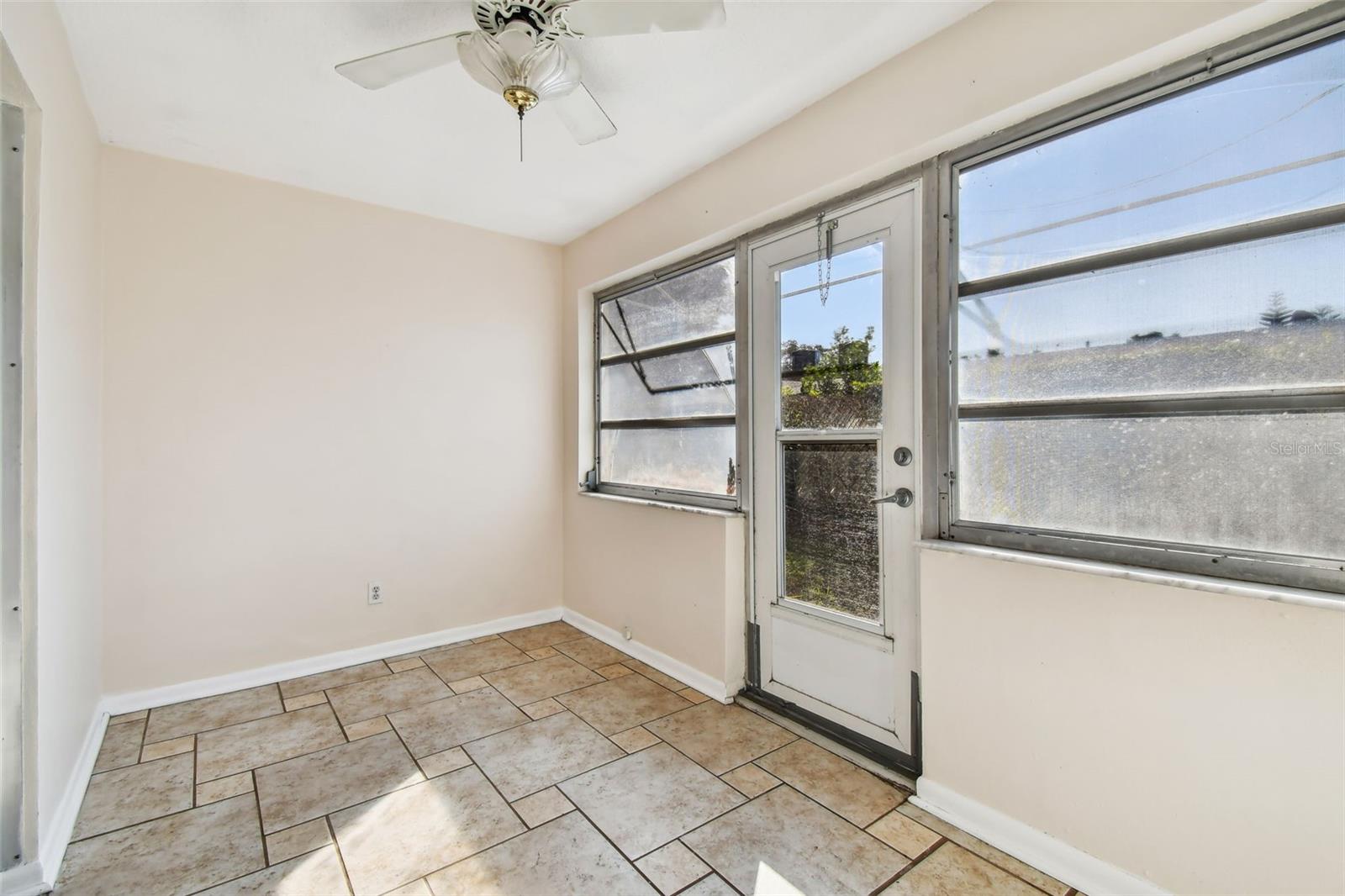 610 INDIAN ROCKS RD N #121, BELLEAIR BLUFFS, FL, 33770
