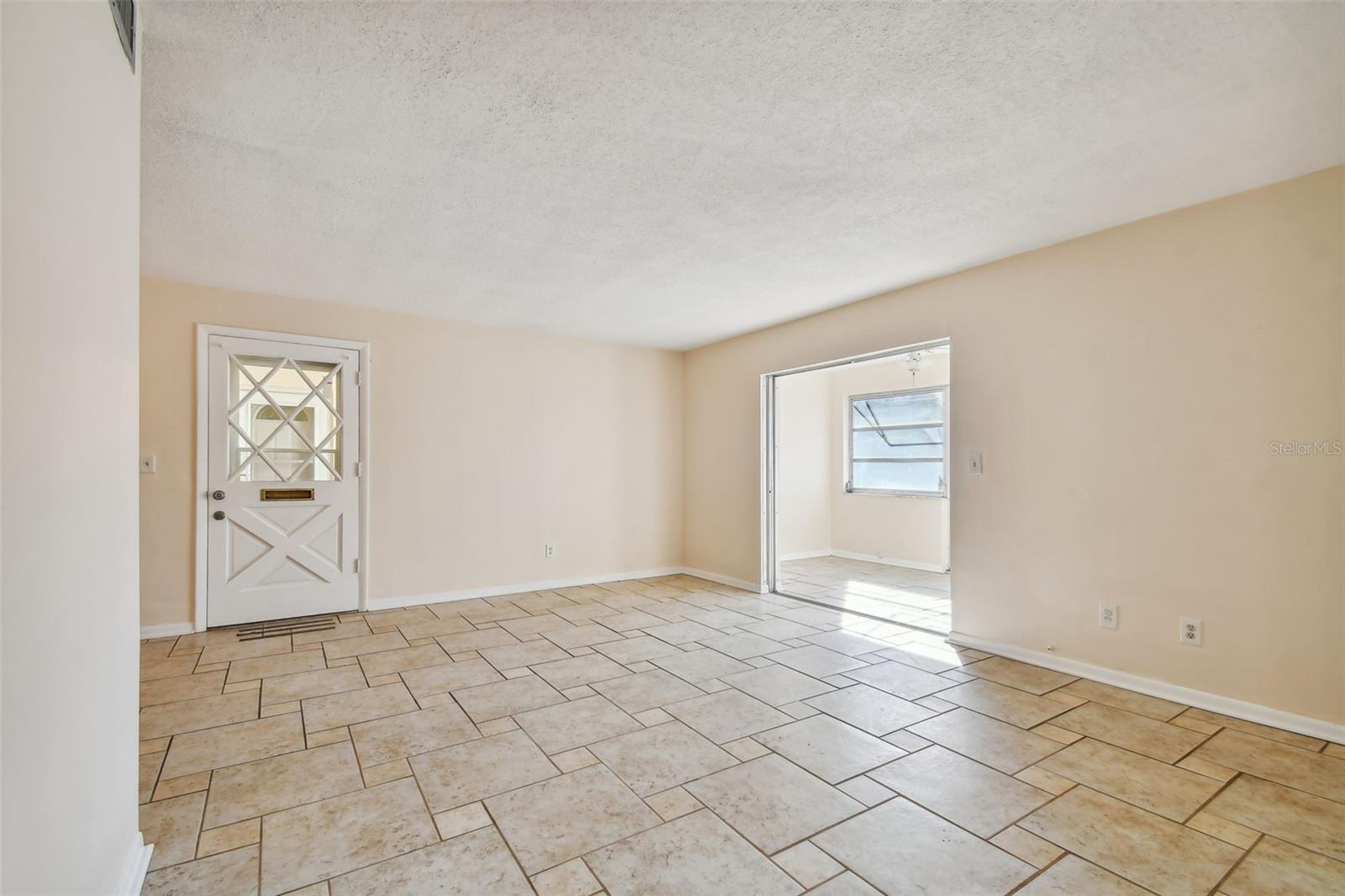 610 INDIAN ROCKS RD N #121, BELLEAIR BLUFFS, FL, 33770