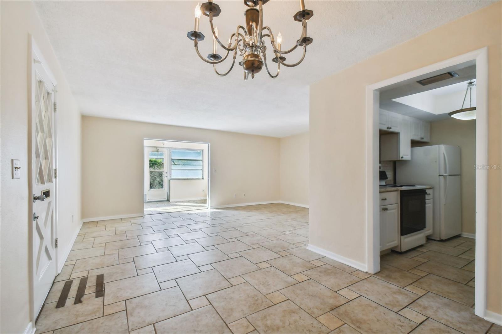 610 INDIAN ROCKS RD N #121, BELLEAIR BLUFFS, FL, 33770