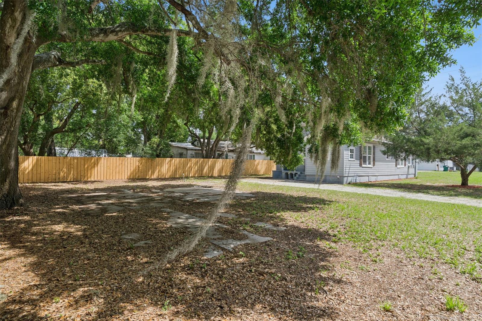 1628 S GROVE ST, EUSTIS, FL, 32726