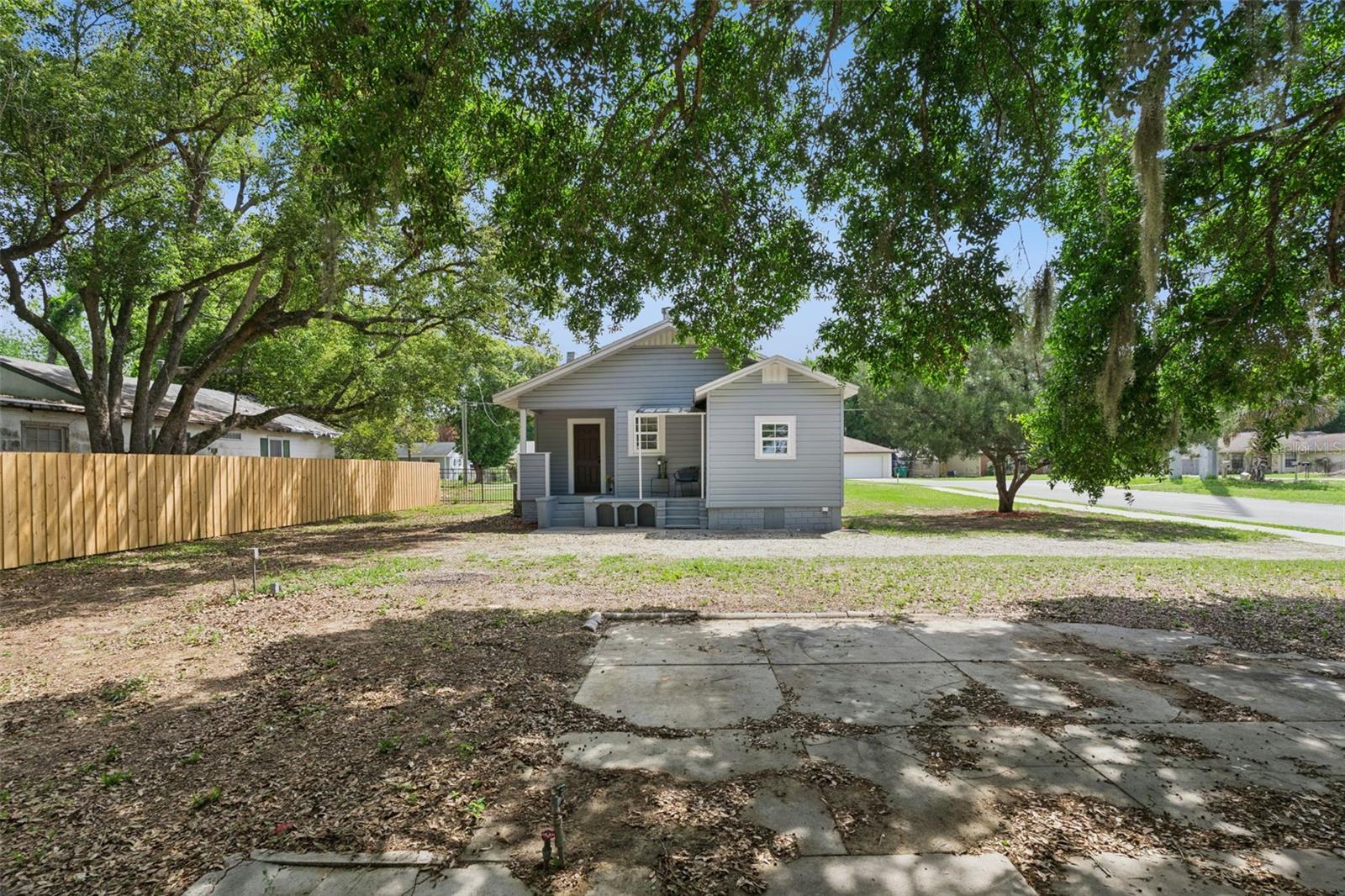 1628 S GROVE ST, EUSTIS, FL, 32726