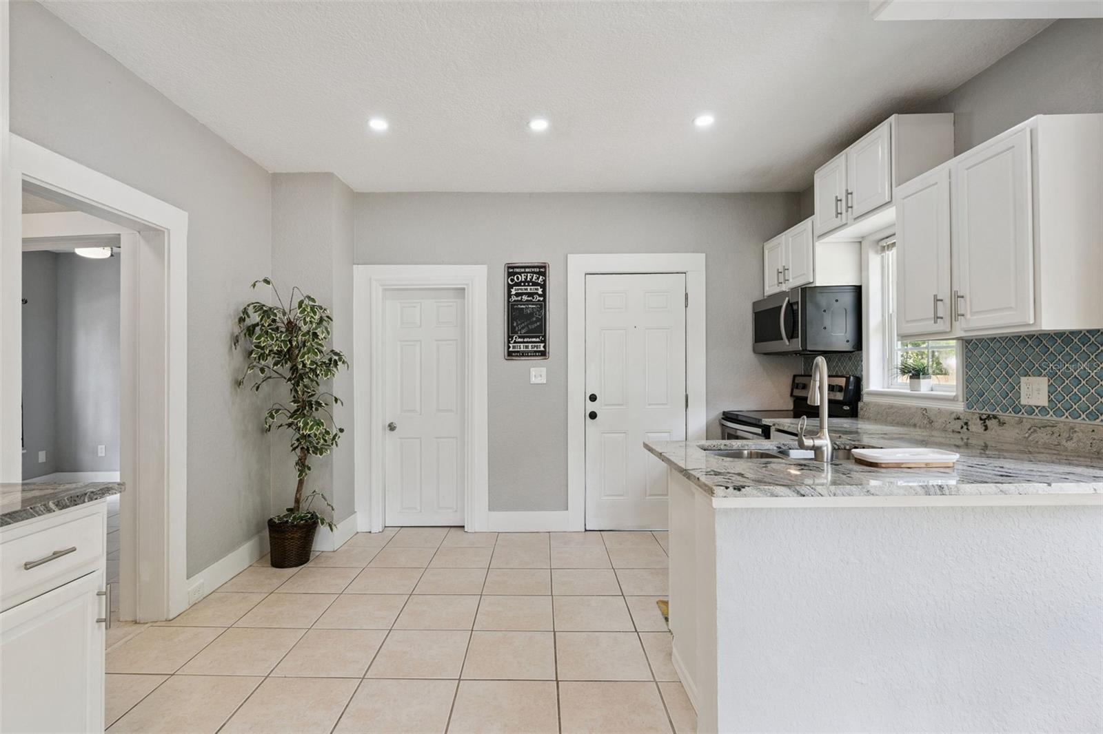 1628 S GROVE ST, EUSTIS, FL, 32726