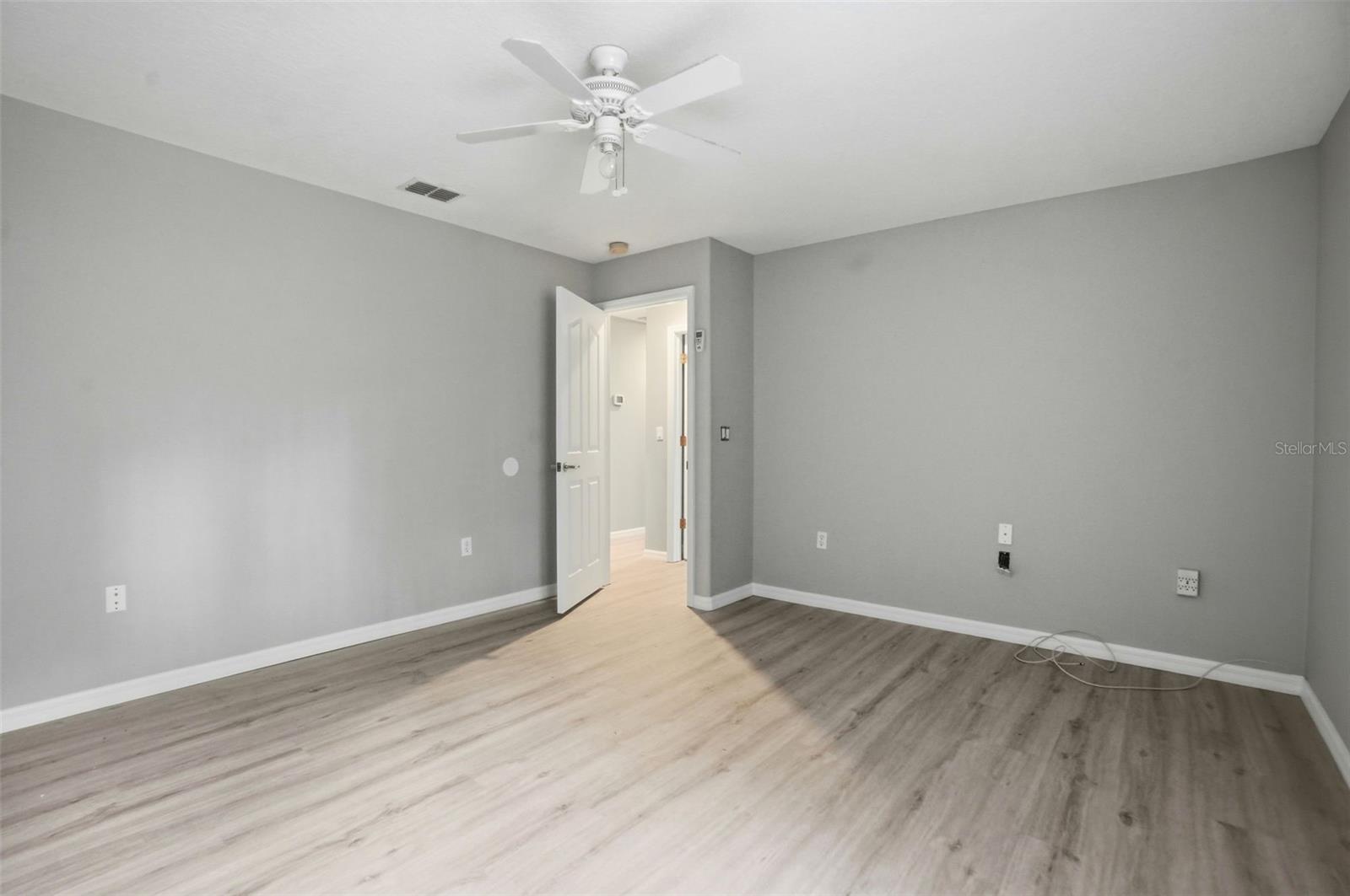 8038 MADRID RD, WEEKI WACHEE, FL, 34613