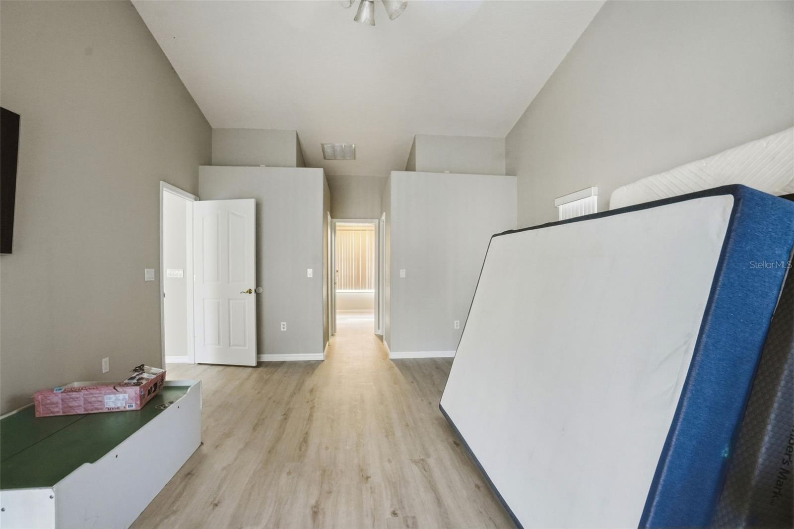 8038 MADRID RD, WEEKI WACHEE, FL, 34613